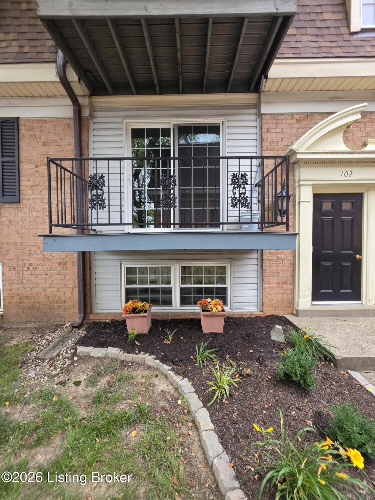 102 Algiers Ct 3