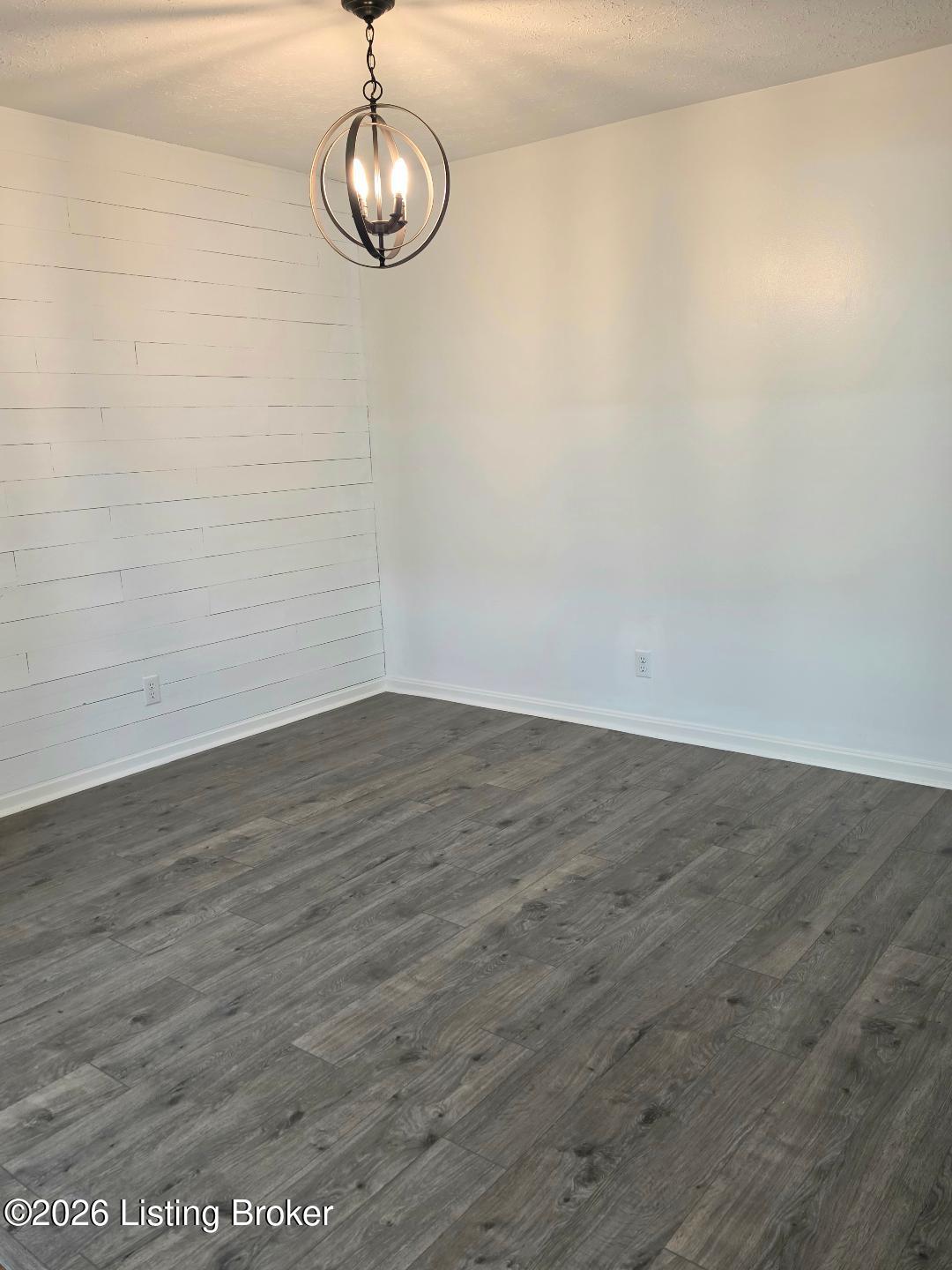102 Algiers Ct 3