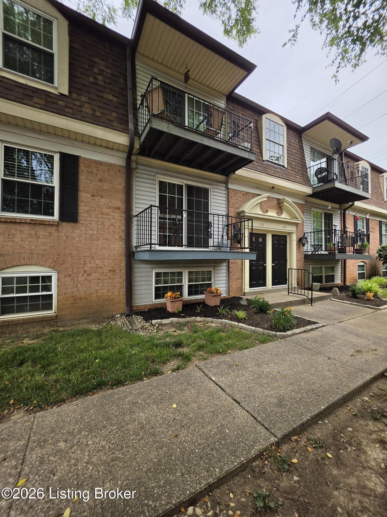 102 Algiers Ct 3