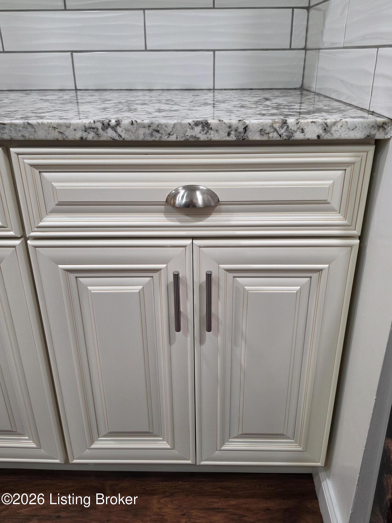 102 Algiers Ct 3