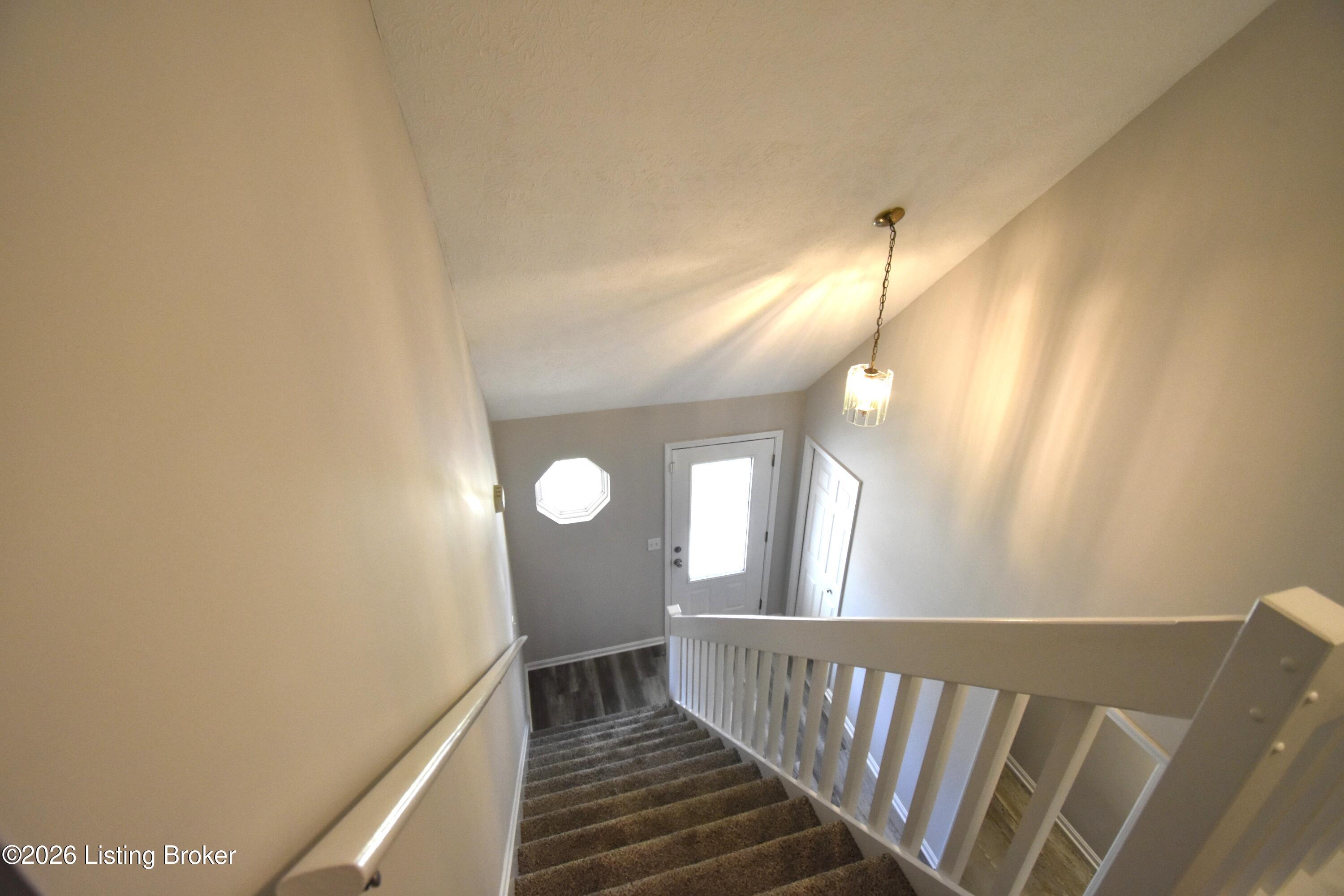 4006 Mimosa View Dr
