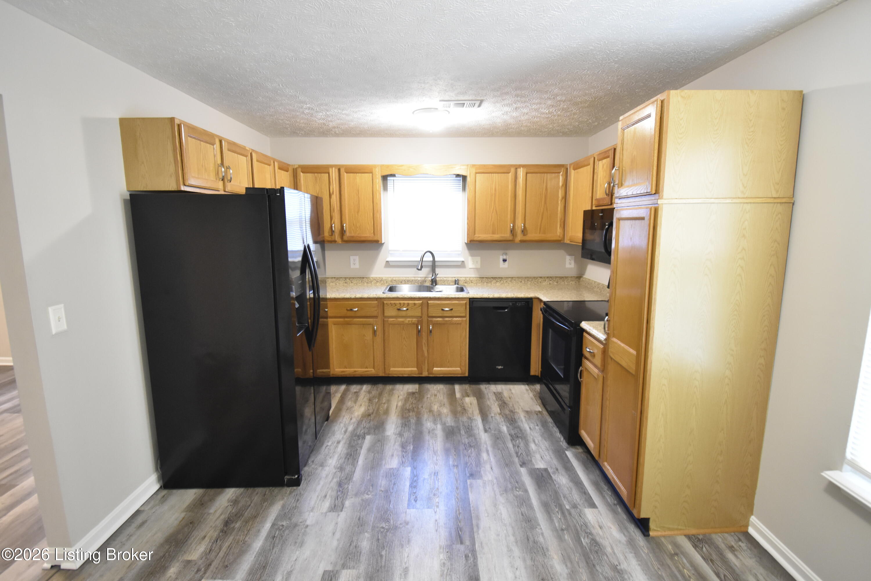 4006 Mimosa View Dr