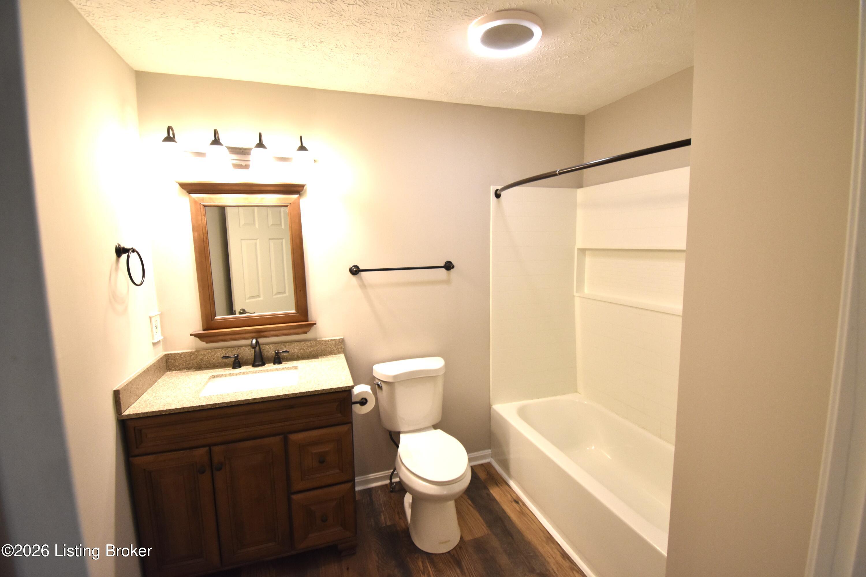 4006 Mimosa View Dr