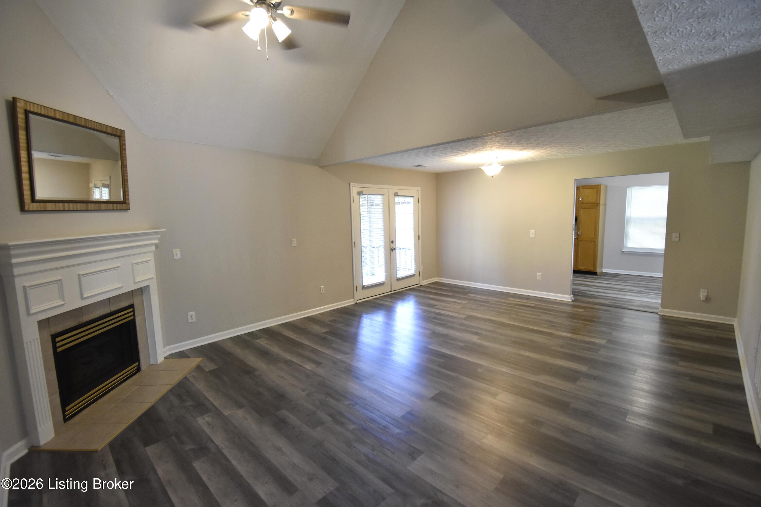 4006 Mimosa View Dr
