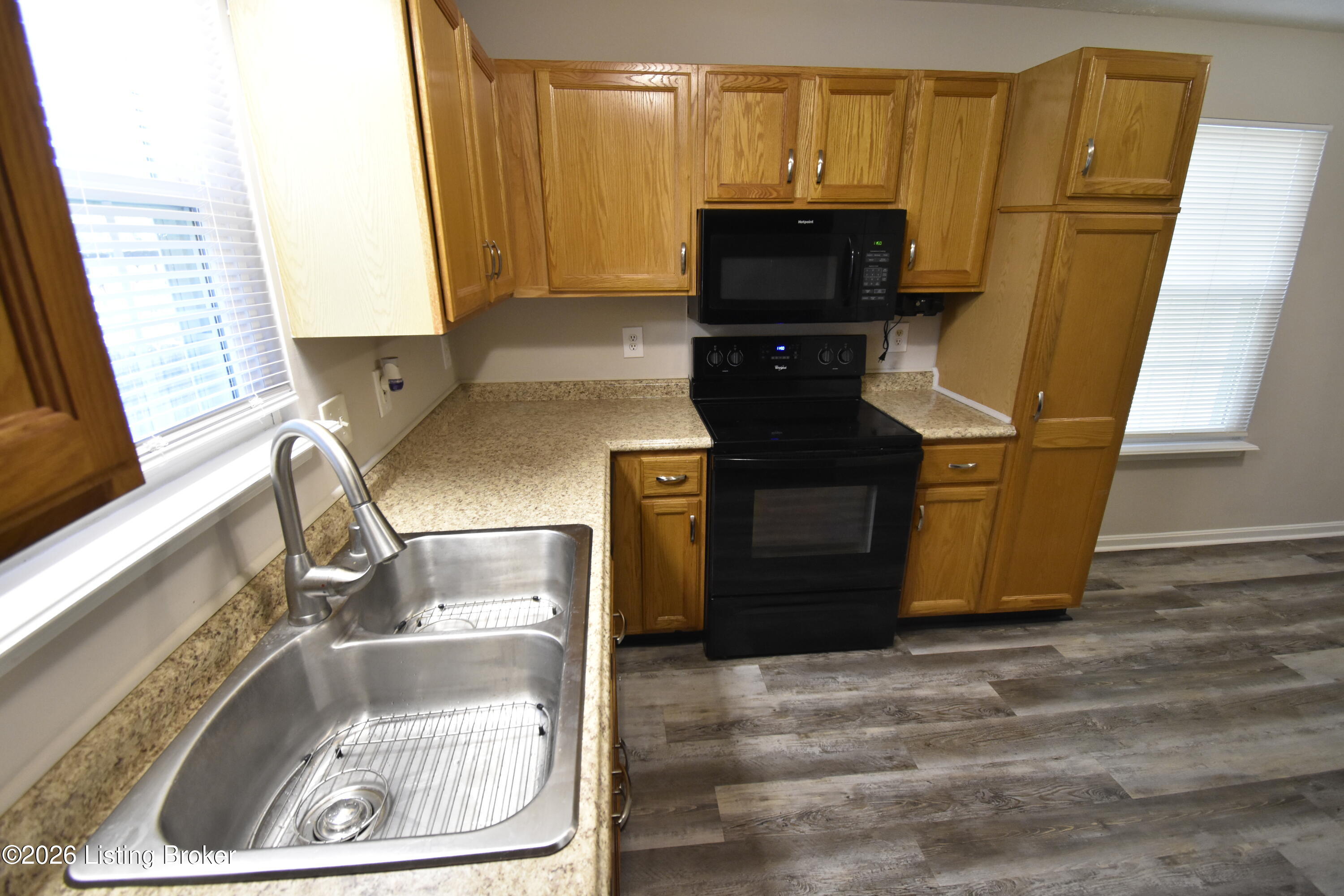 4006 Mimosa View Dr