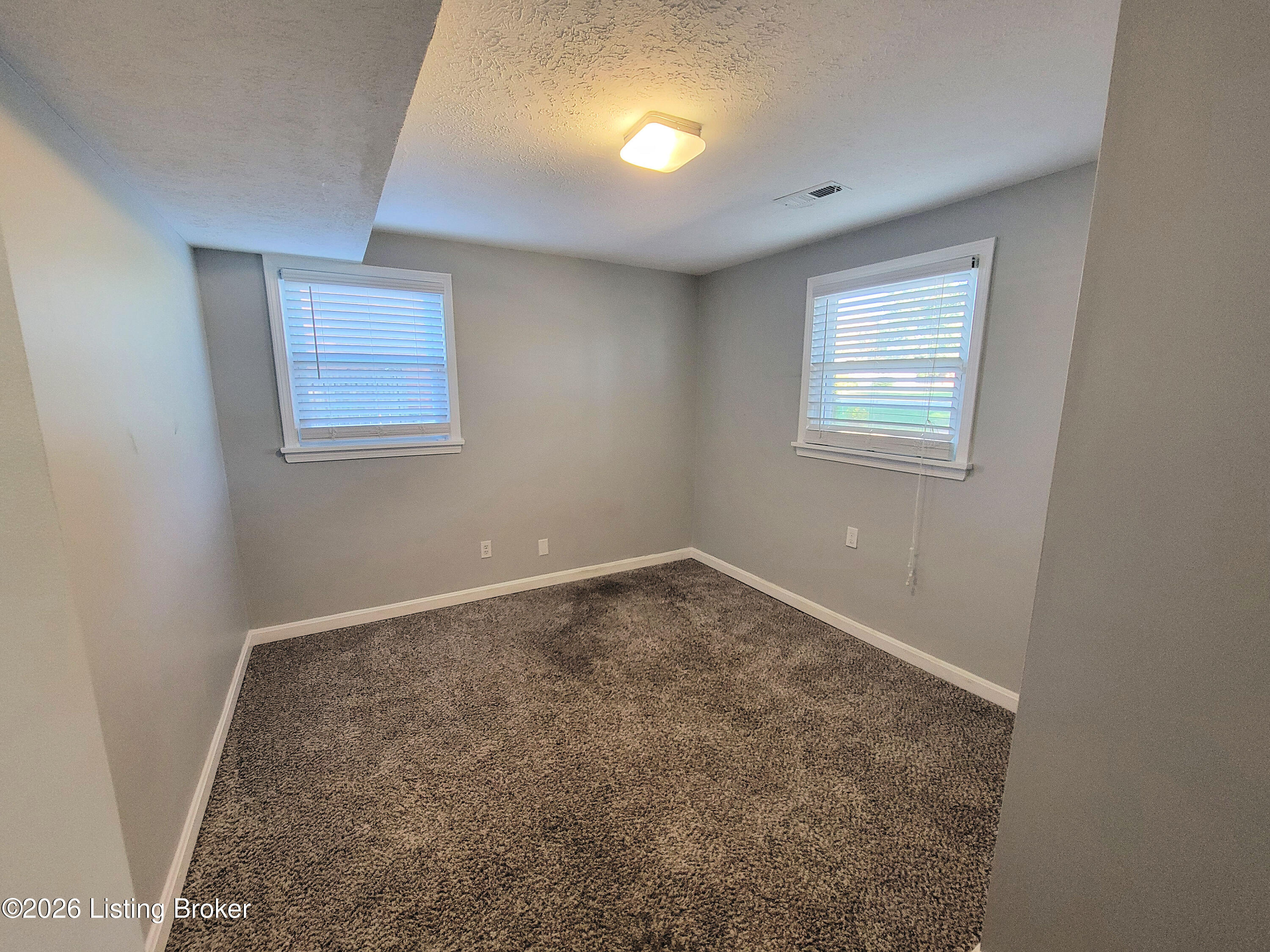 7008 S Watterson Trail