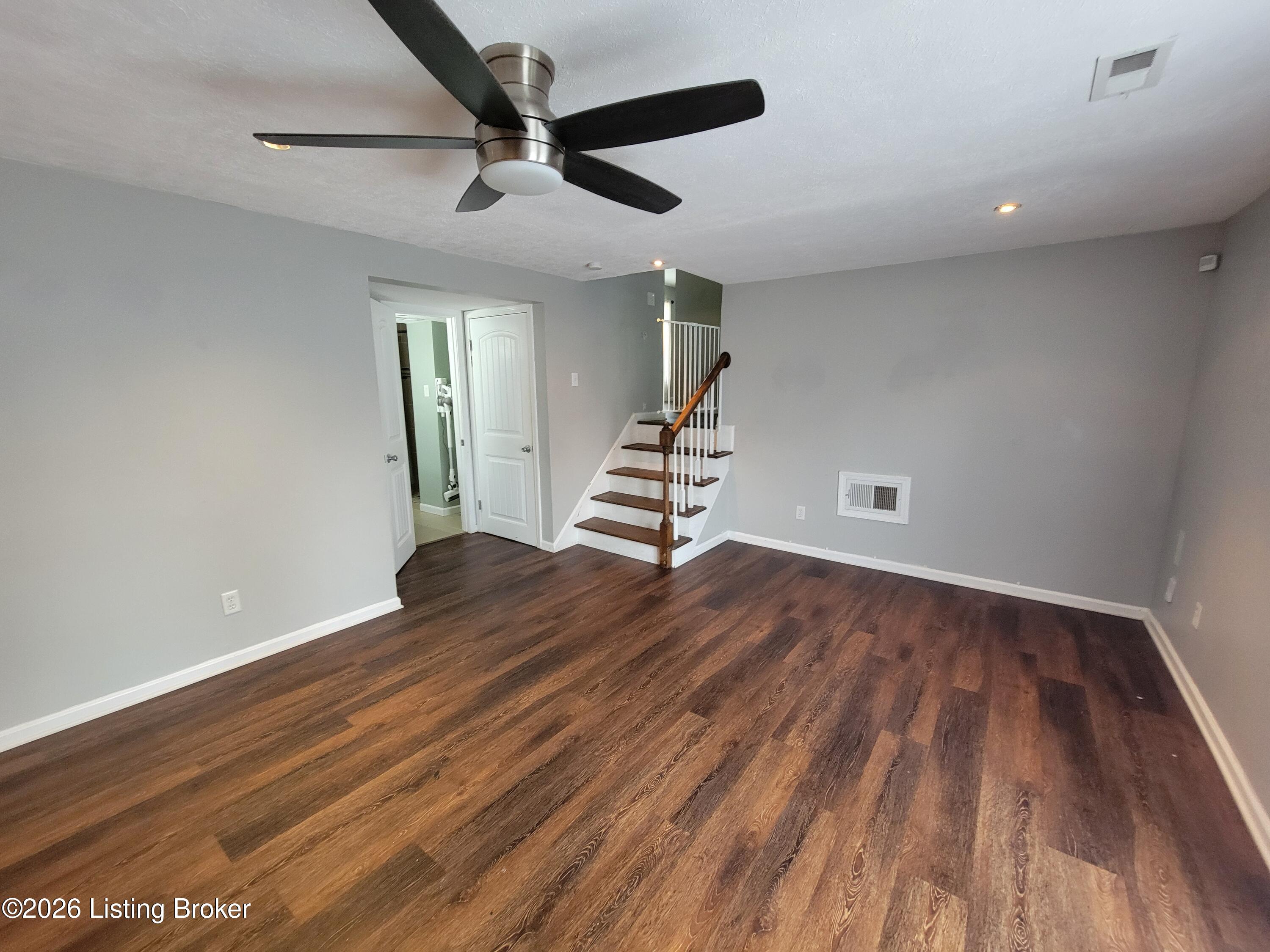 7008 S Watterson Trail