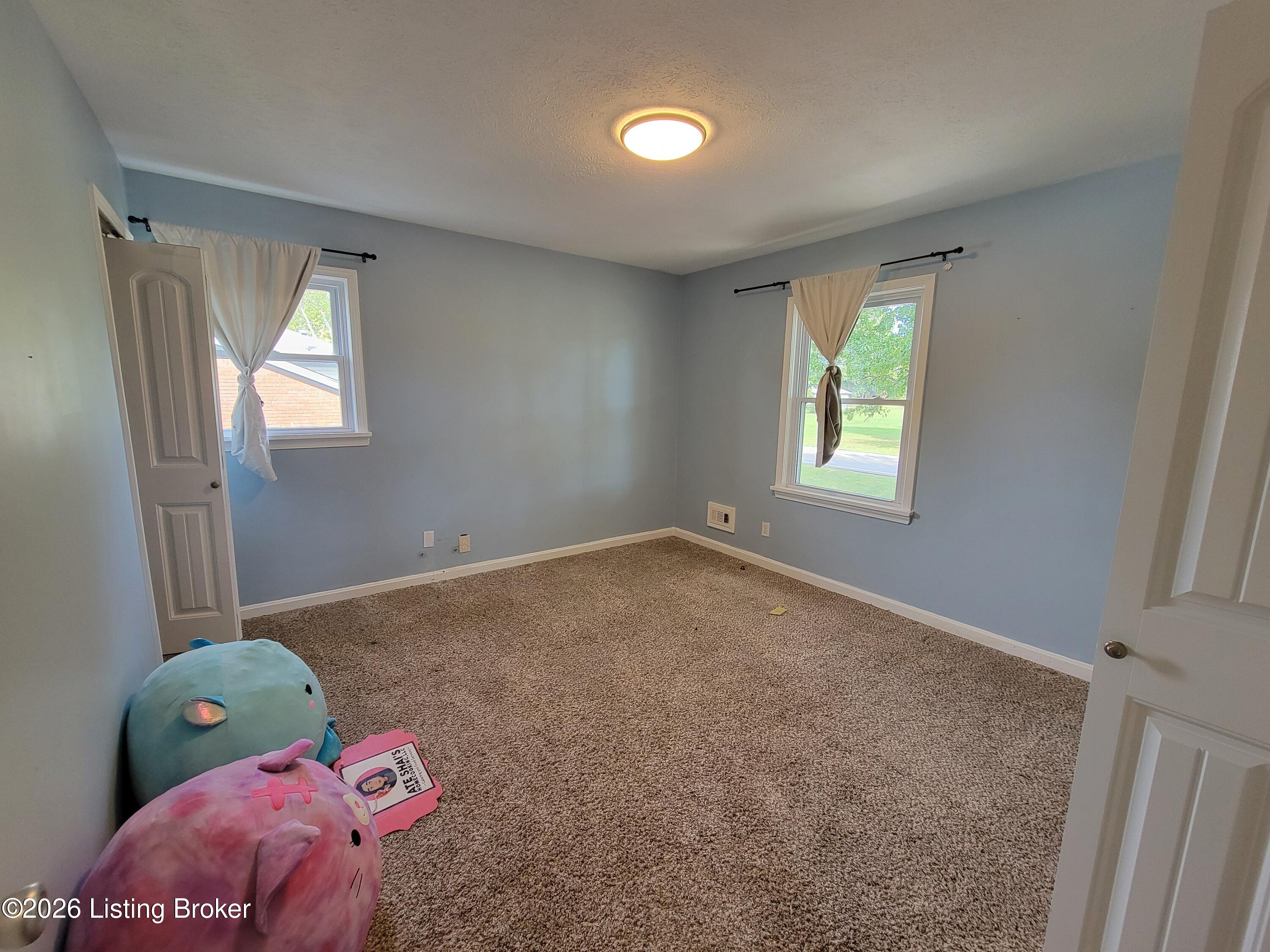 7008 S Watterson Trail