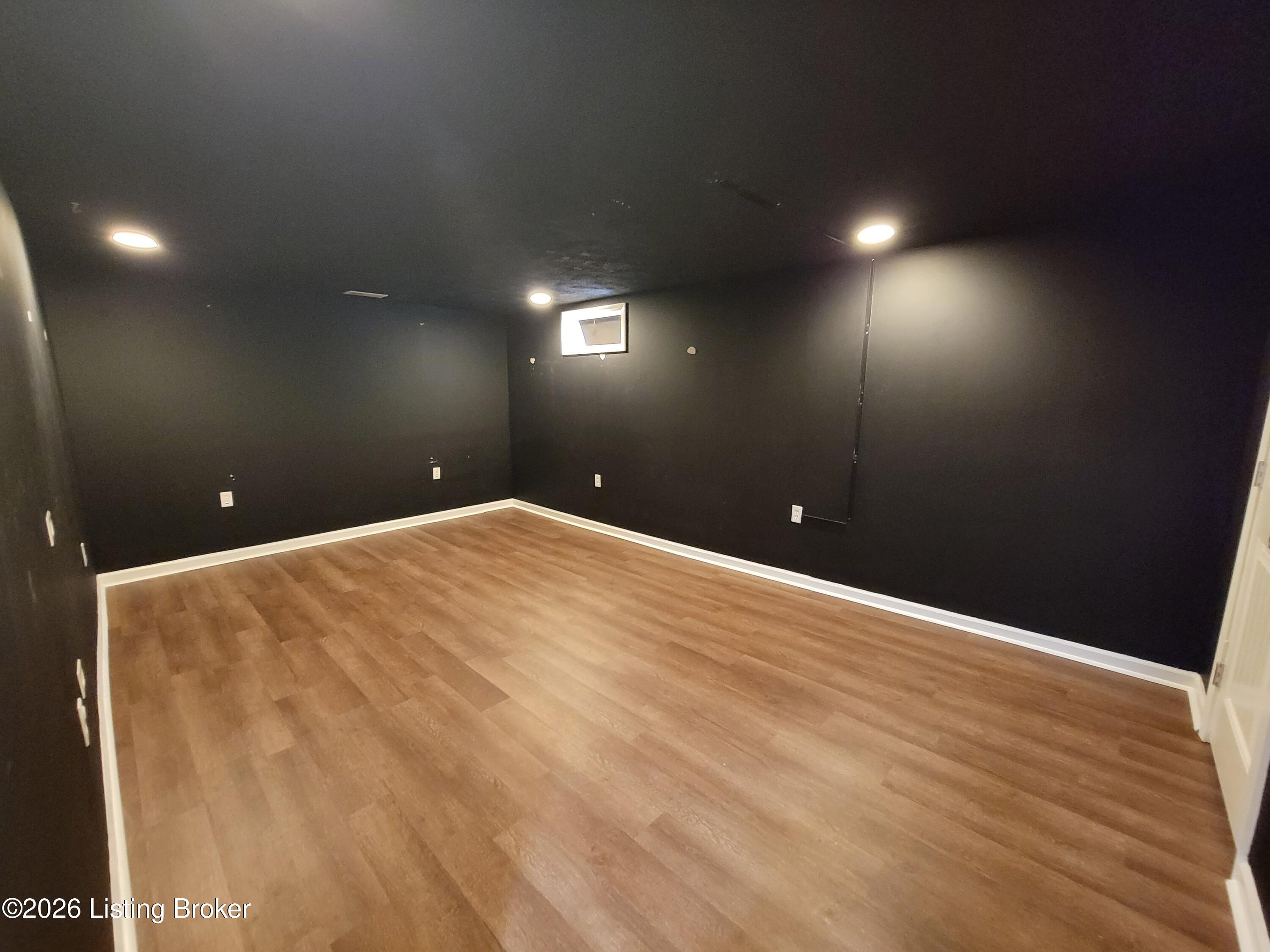7008 S Watterson Trail