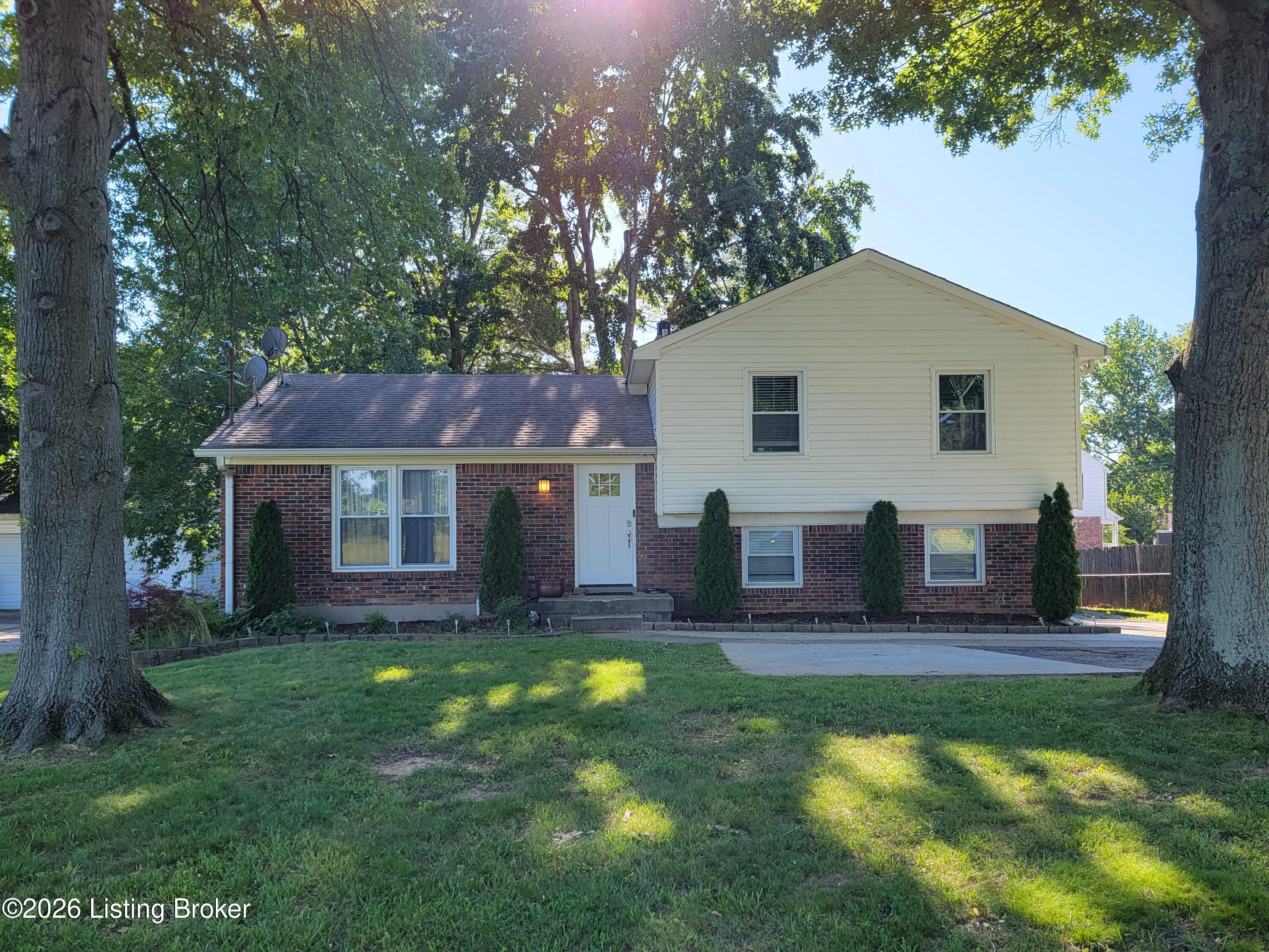 7008 S Watterson Trail
