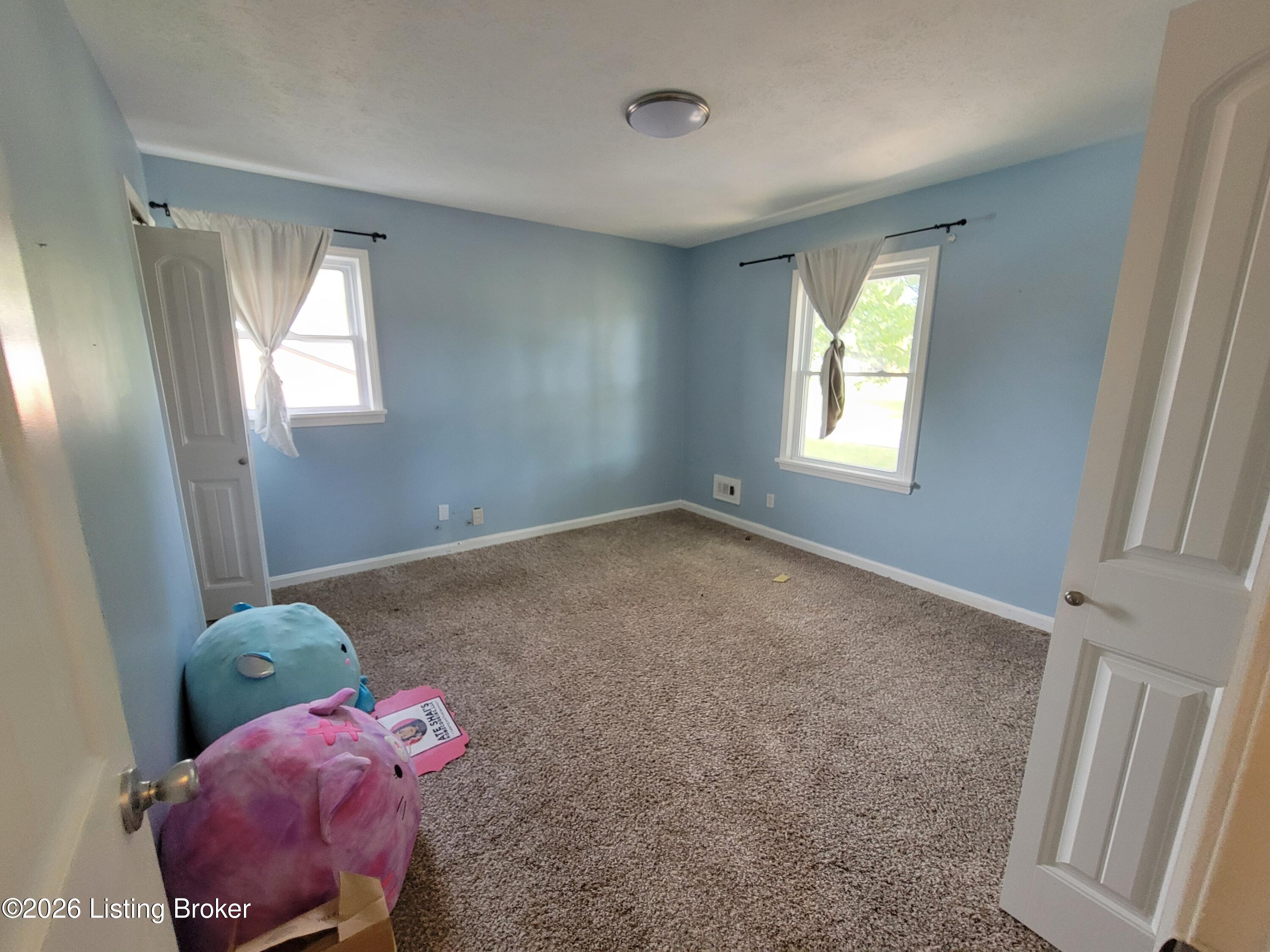 7008 S Watterson Trail