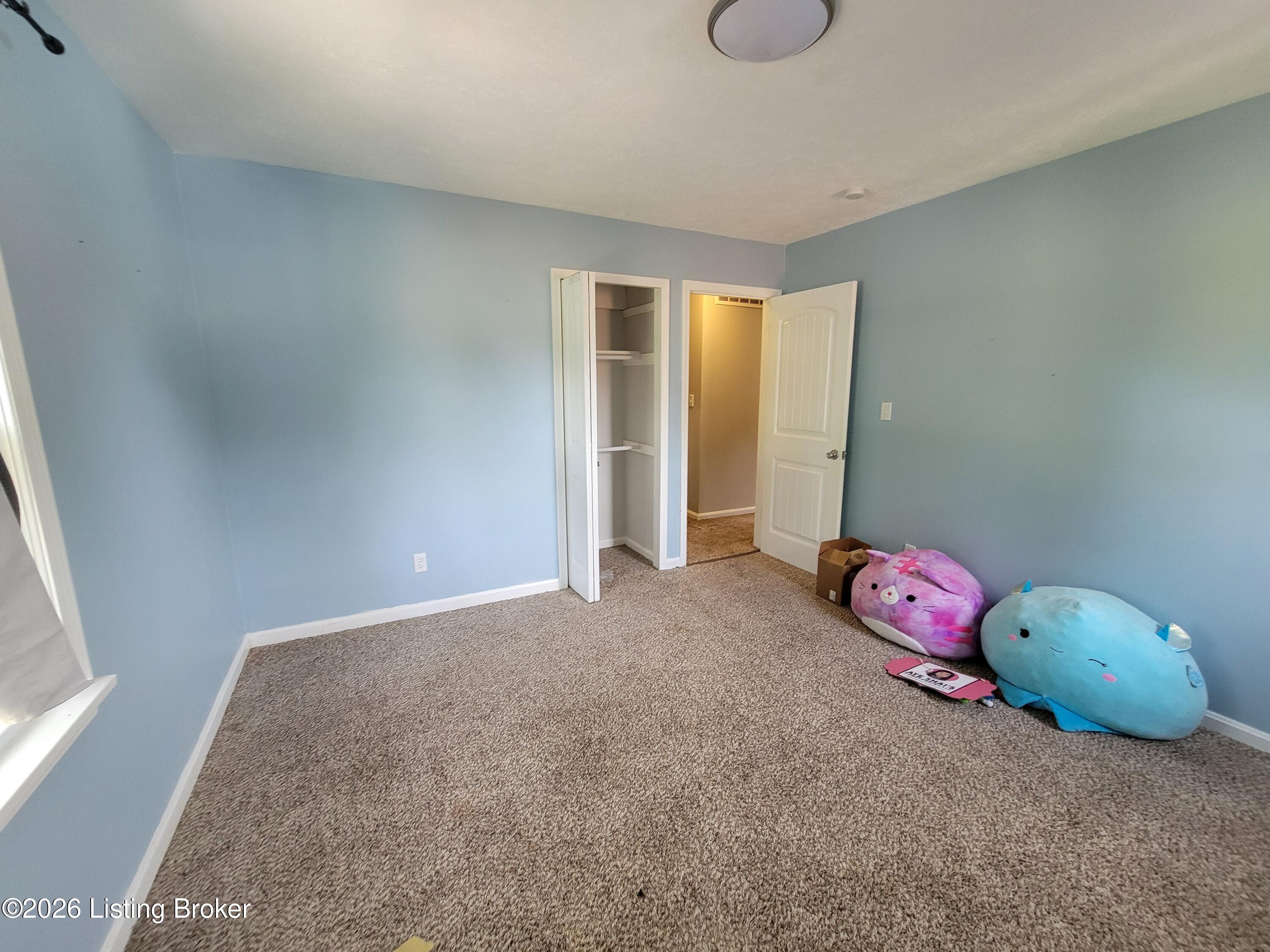 7008 S Watterson Trail