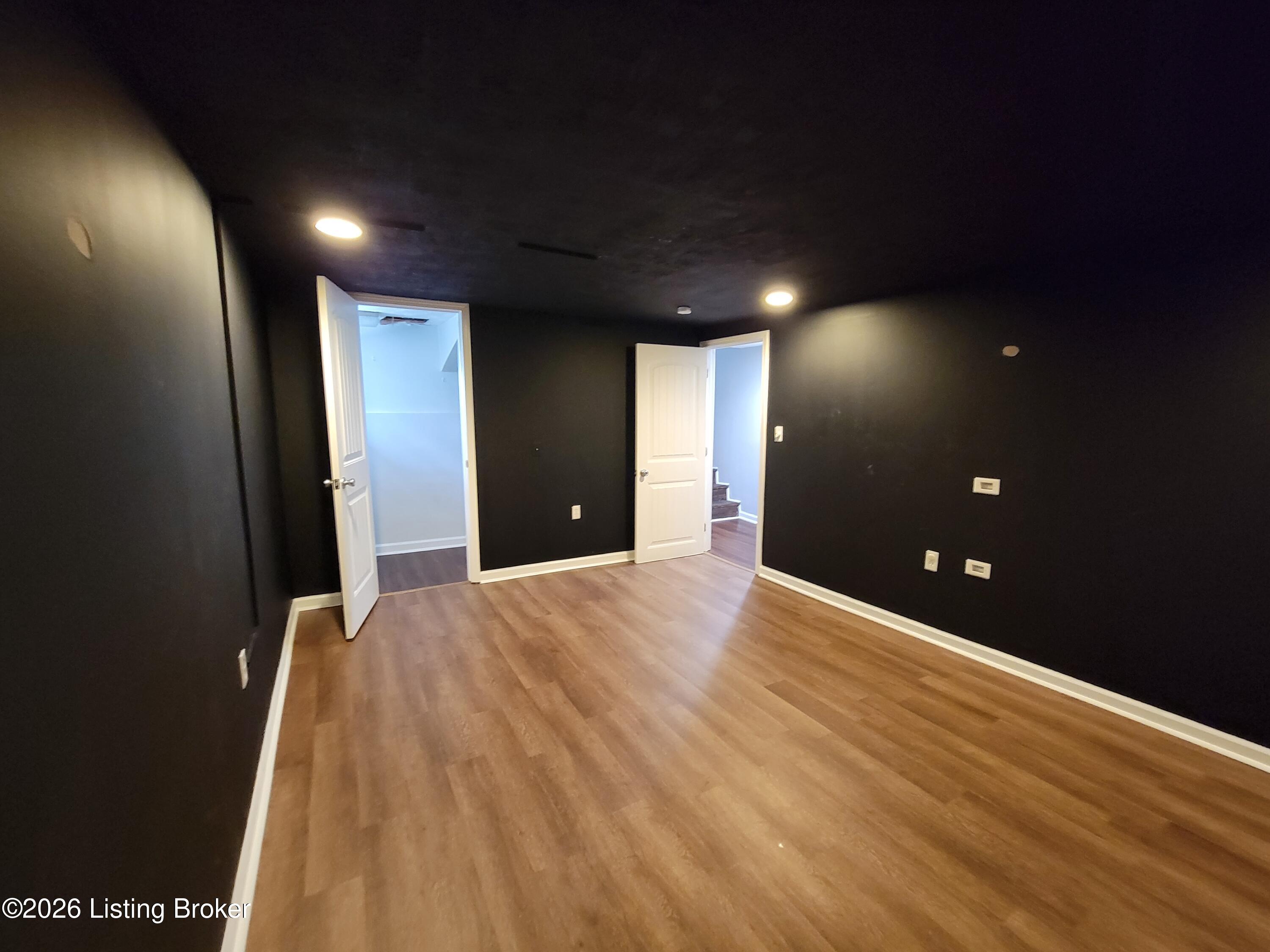 7008 S Watterson Trail