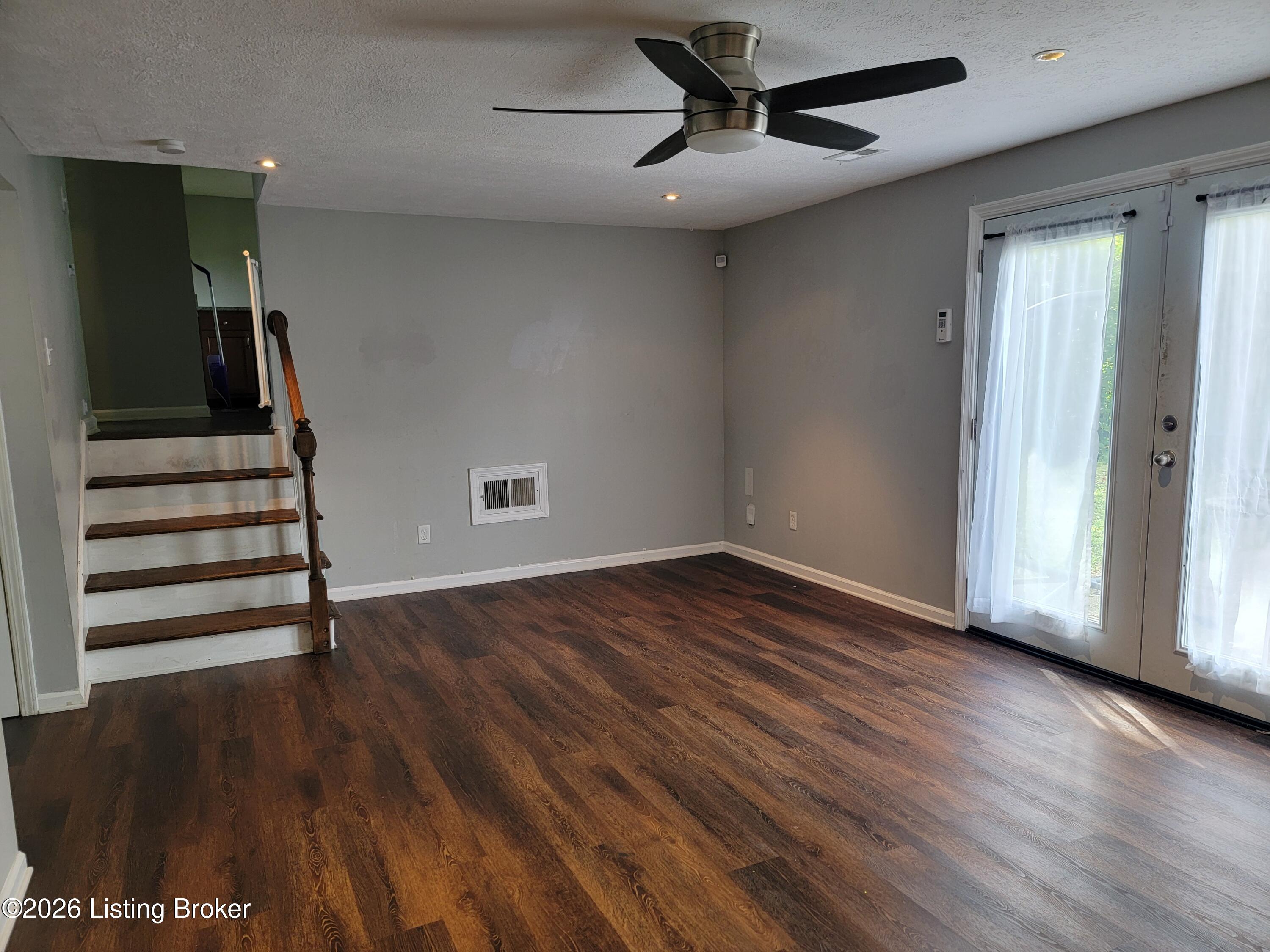 7008 S Watterson Trail