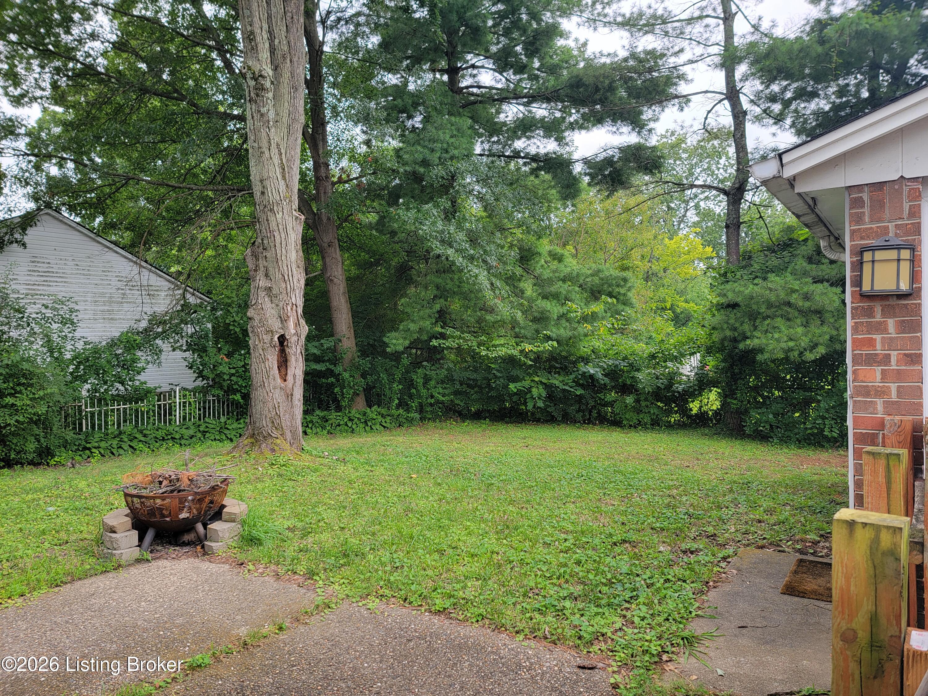 7008 S Watterson Trail