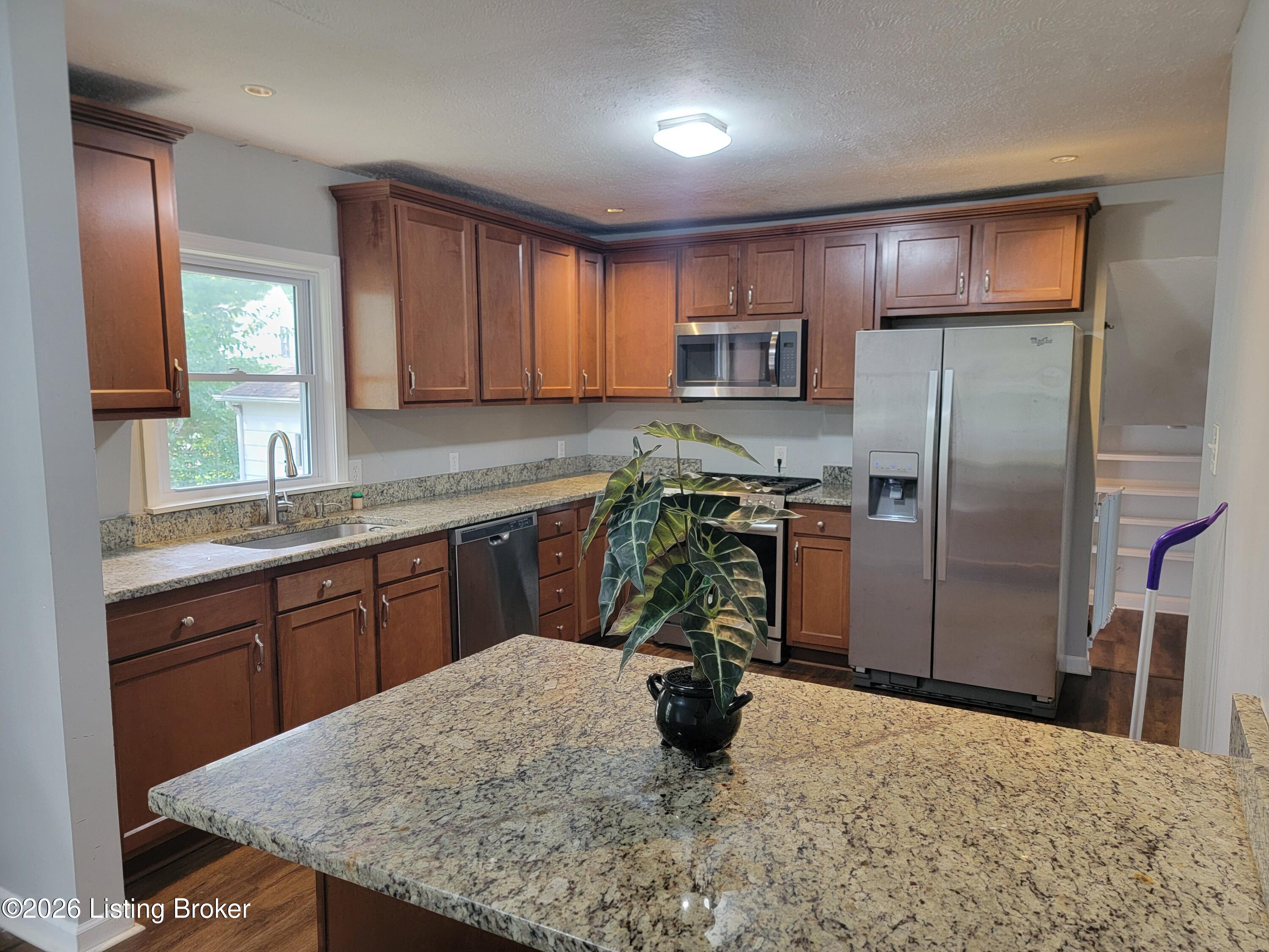 7008 S Watterson Trail