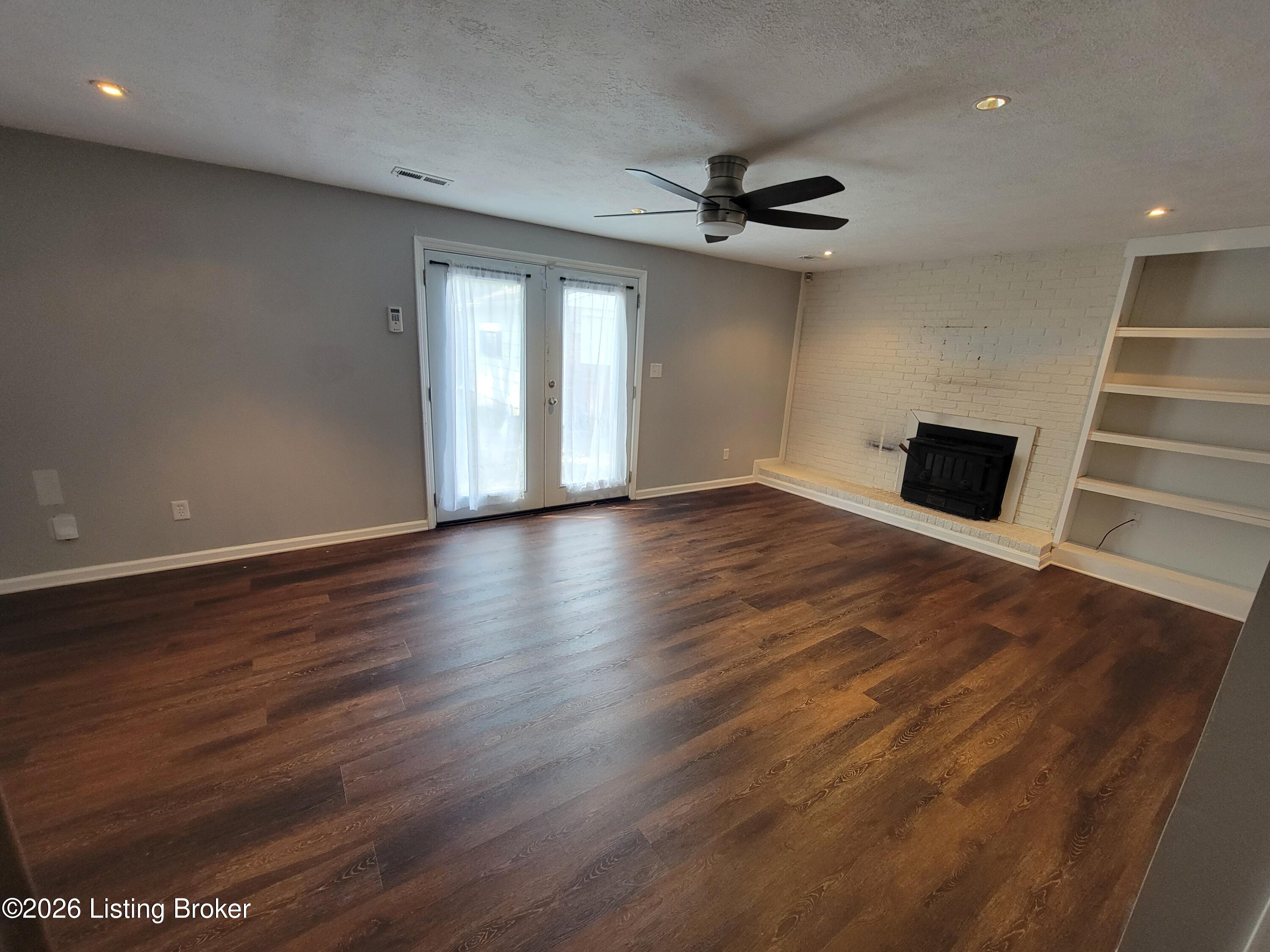 7008 S Watterson Trail