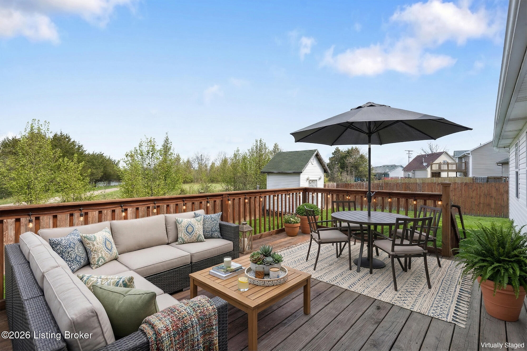 112 Red Oak Dr