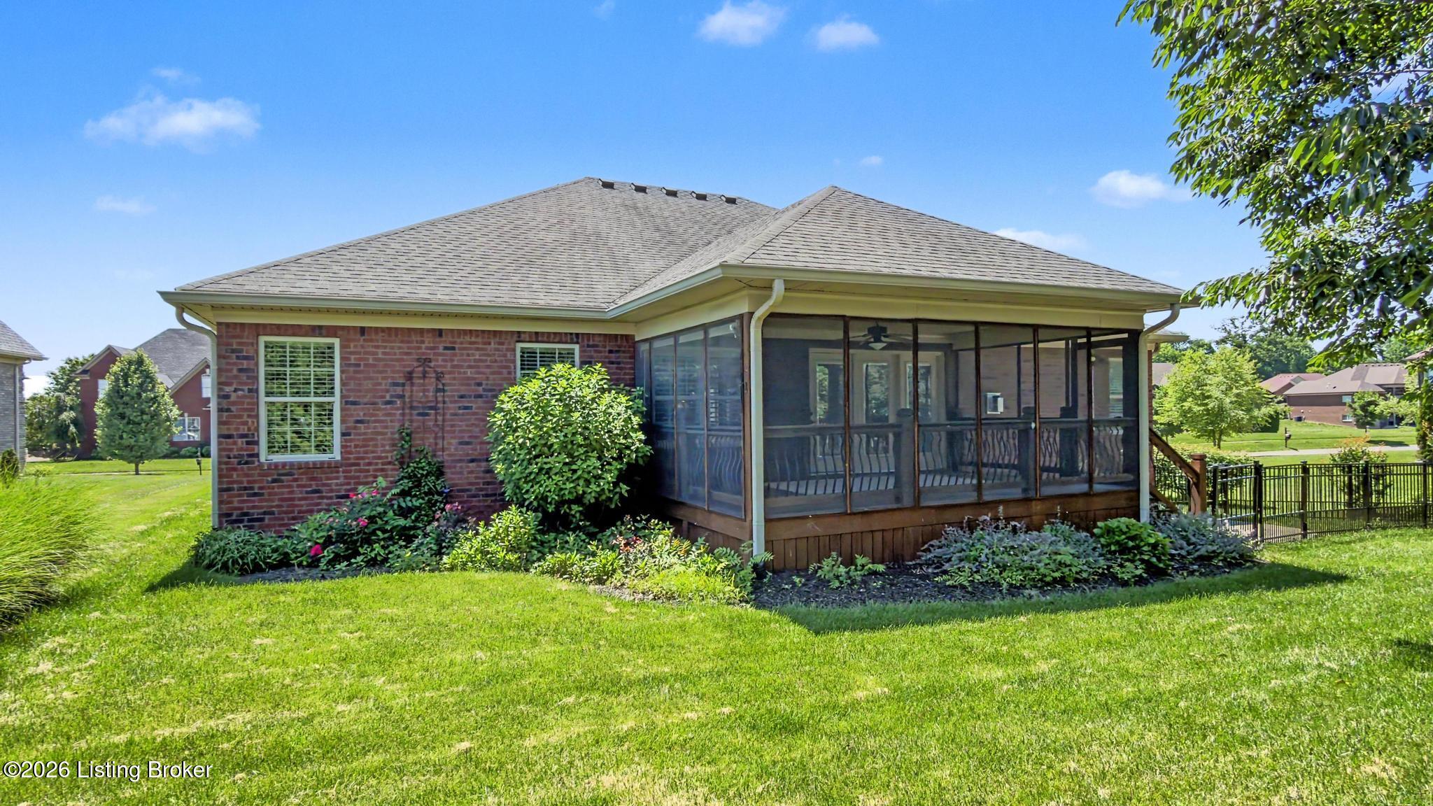 11105 Sewell Dr