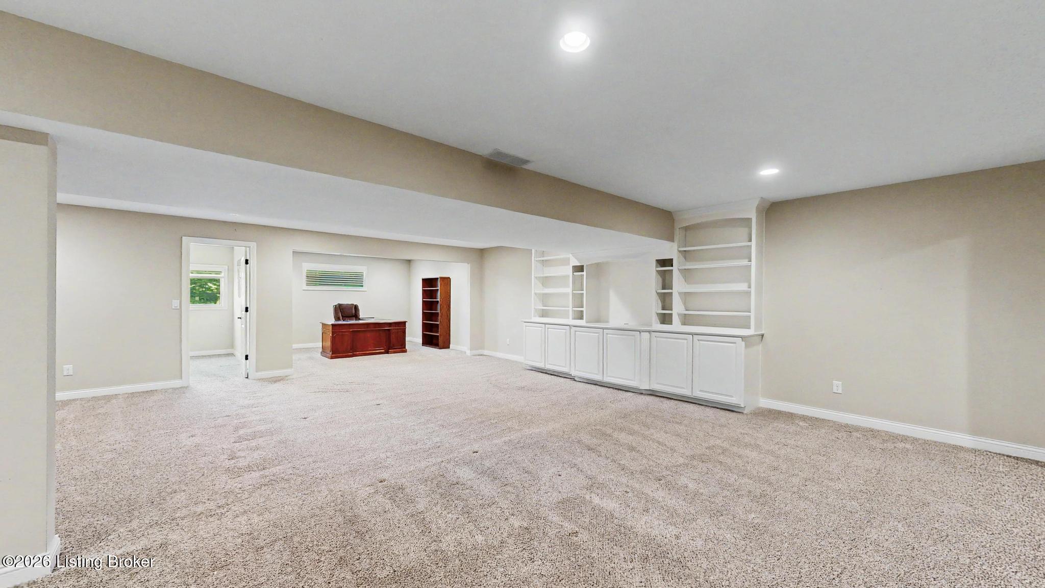 11105 Sewell Dr