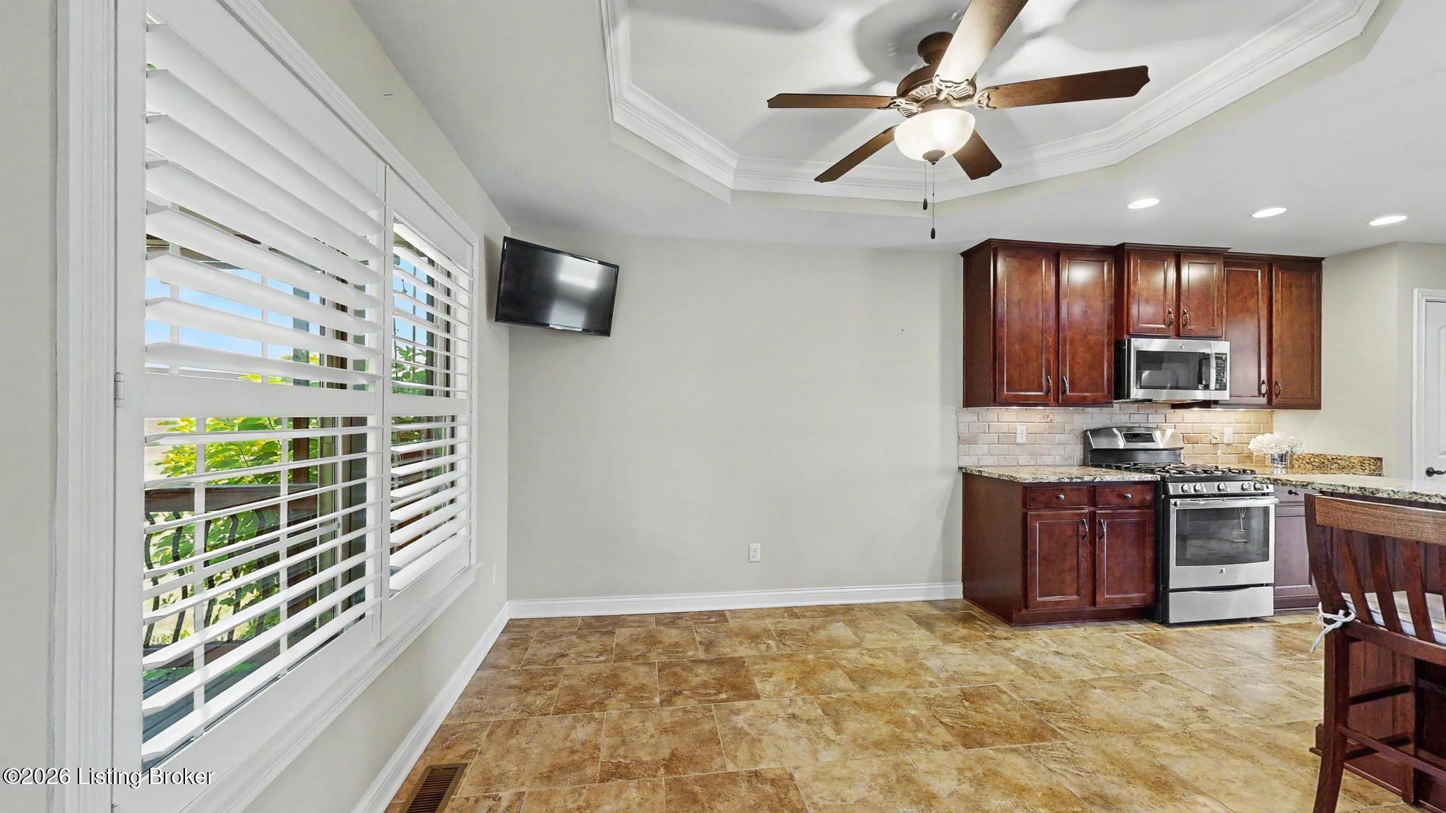 11105 Sewell Dr