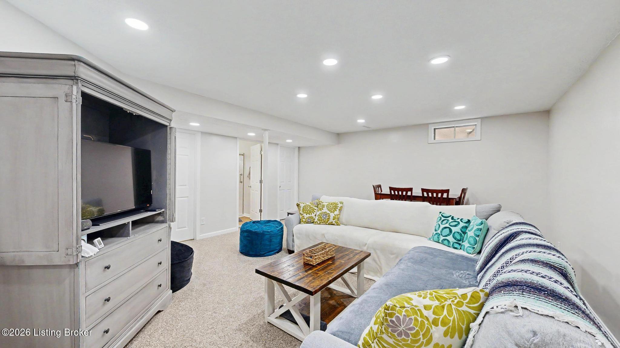10705 Seven Oaks Dr