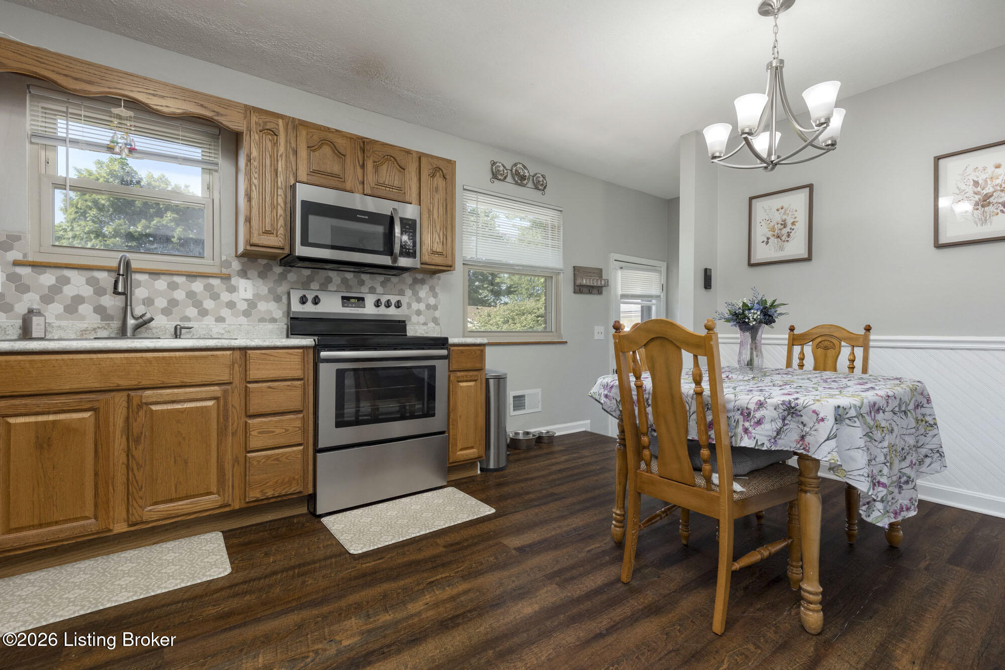 5904 Paul Revere Ct