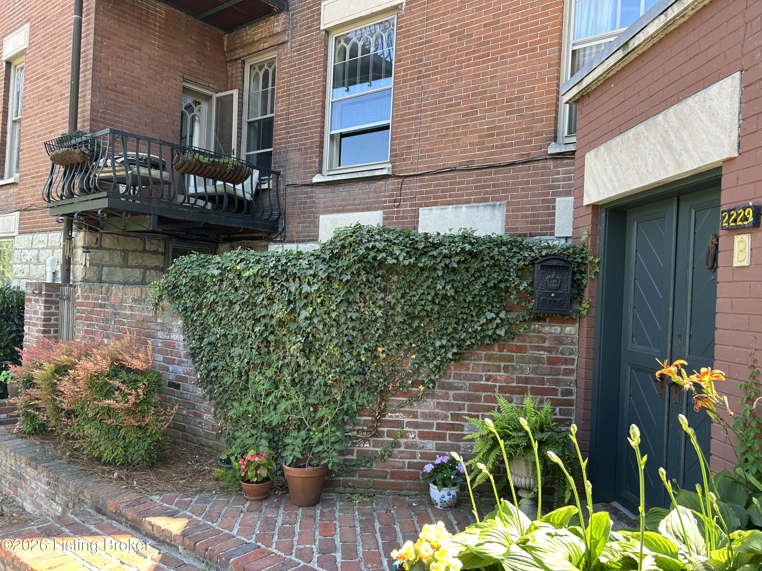 2229 Cherokee Pkwy APT B