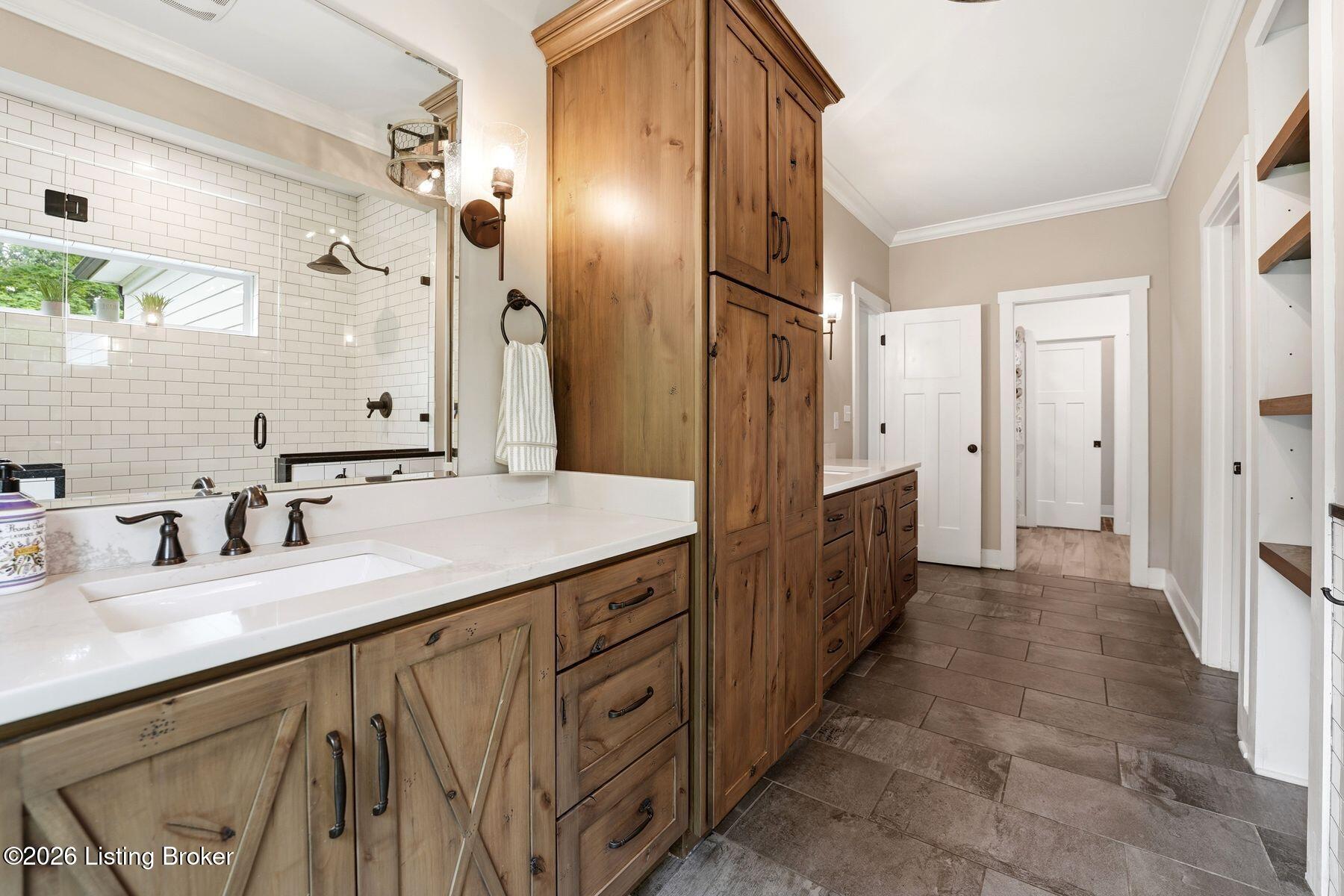 11204 Saddle Ridge Ct