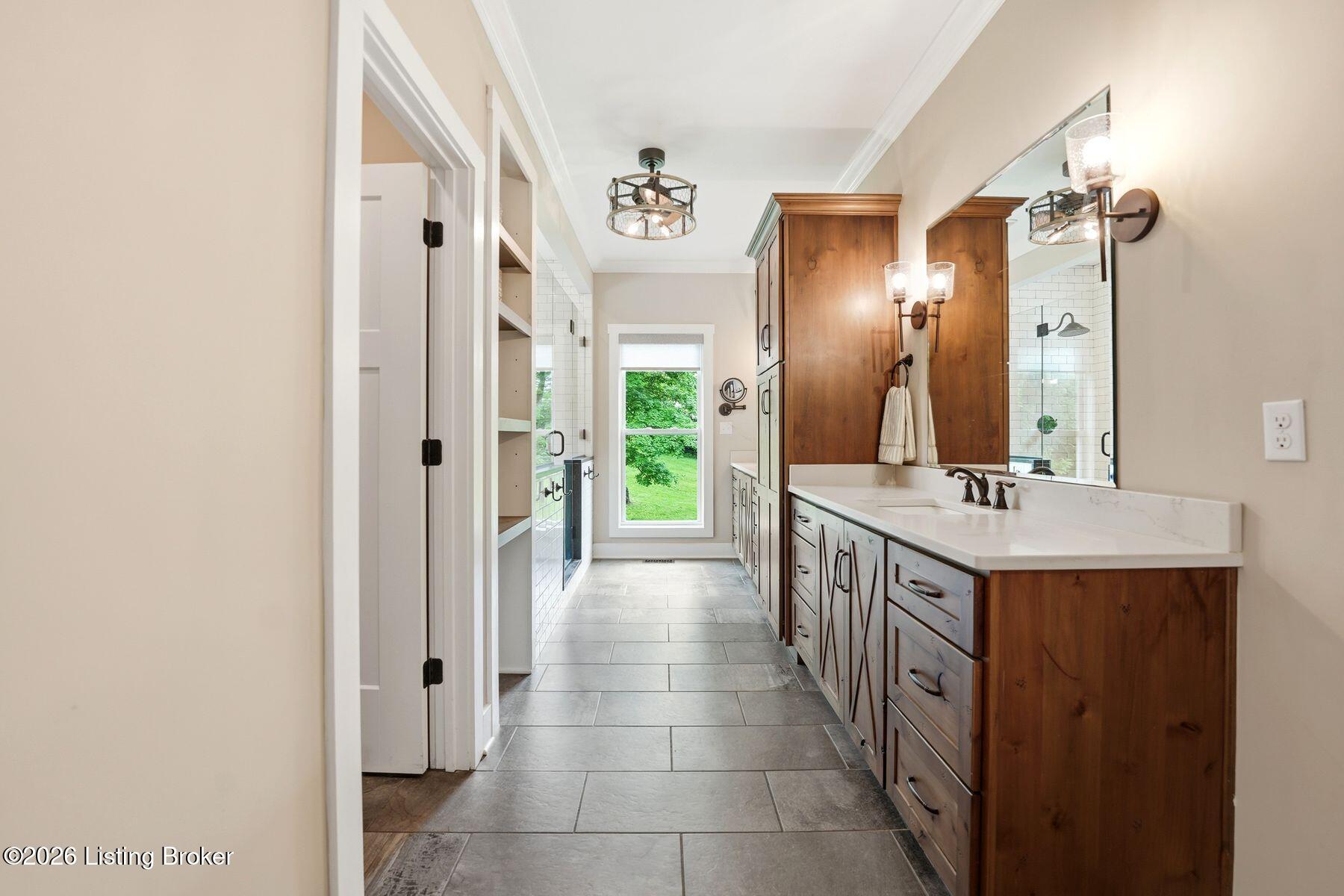 11204 Saddle Ridge Ct
