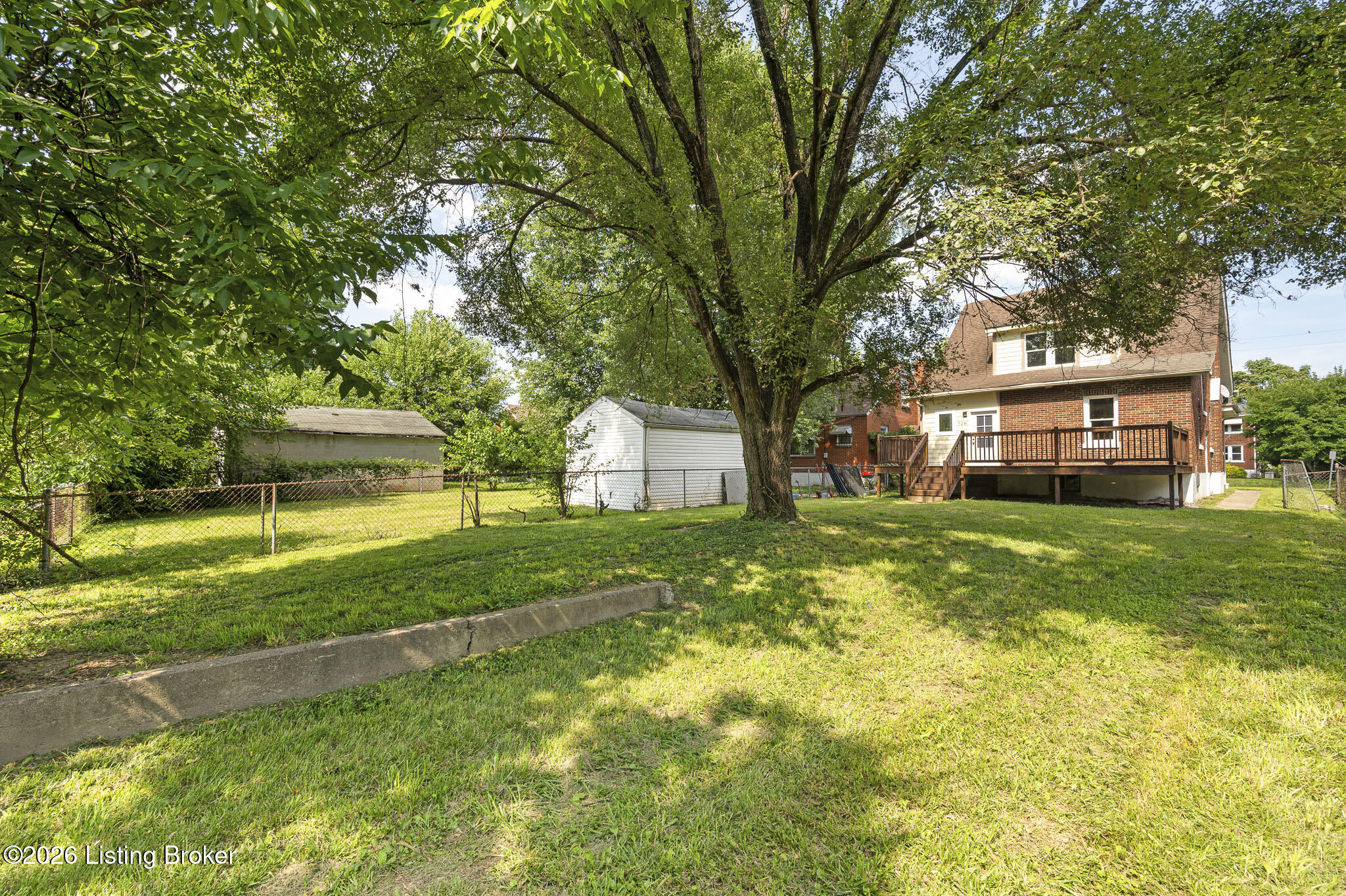 728 S 39th St
