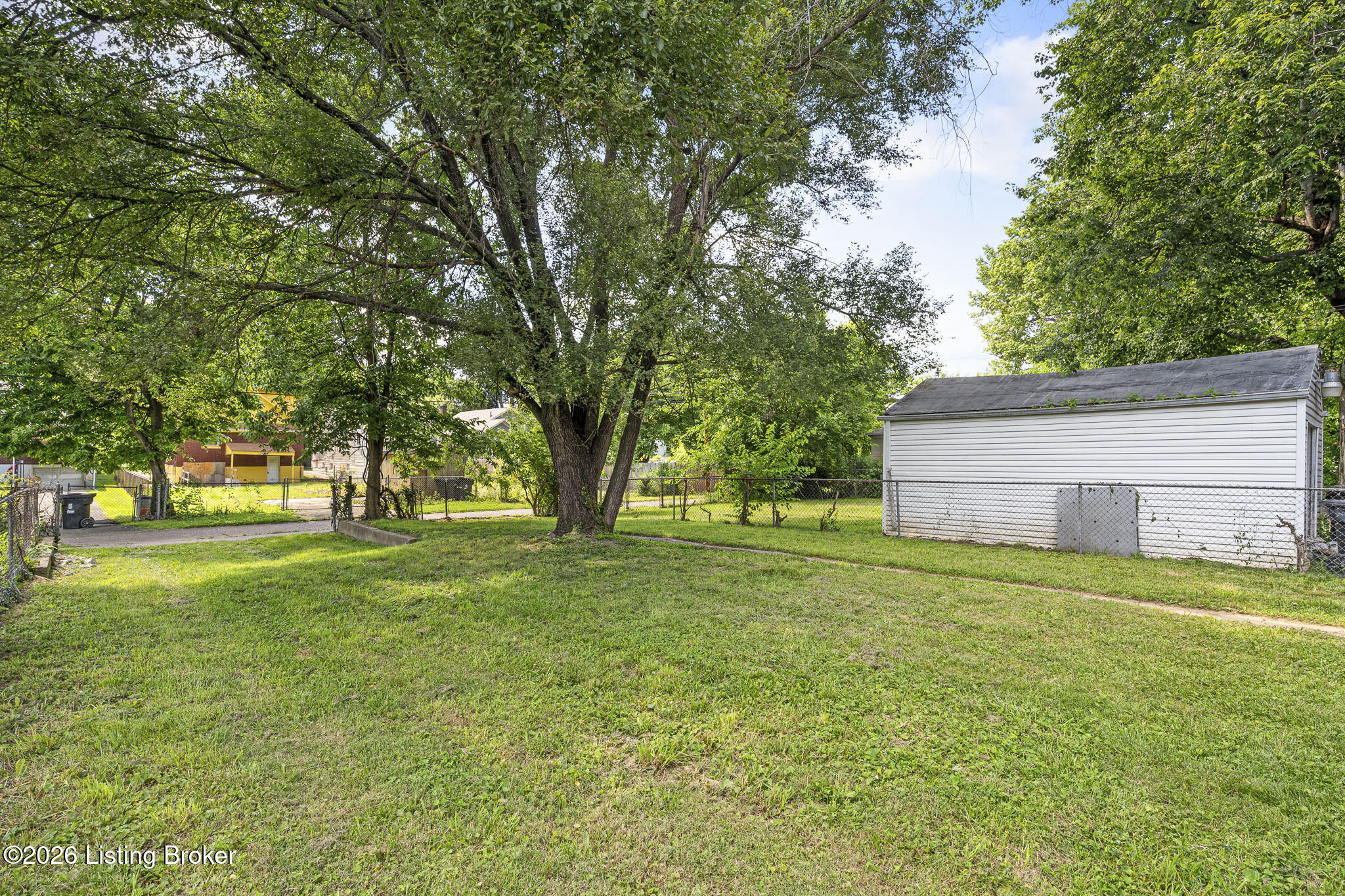 728 S 39th St