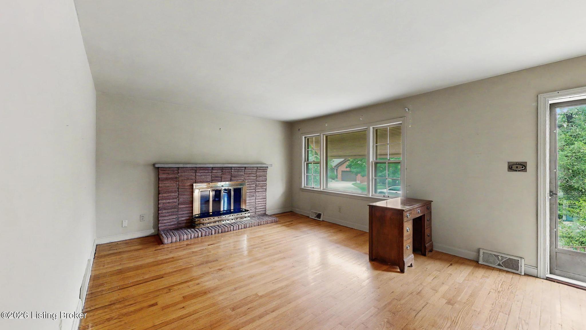 2504 Boulevard Napoleon