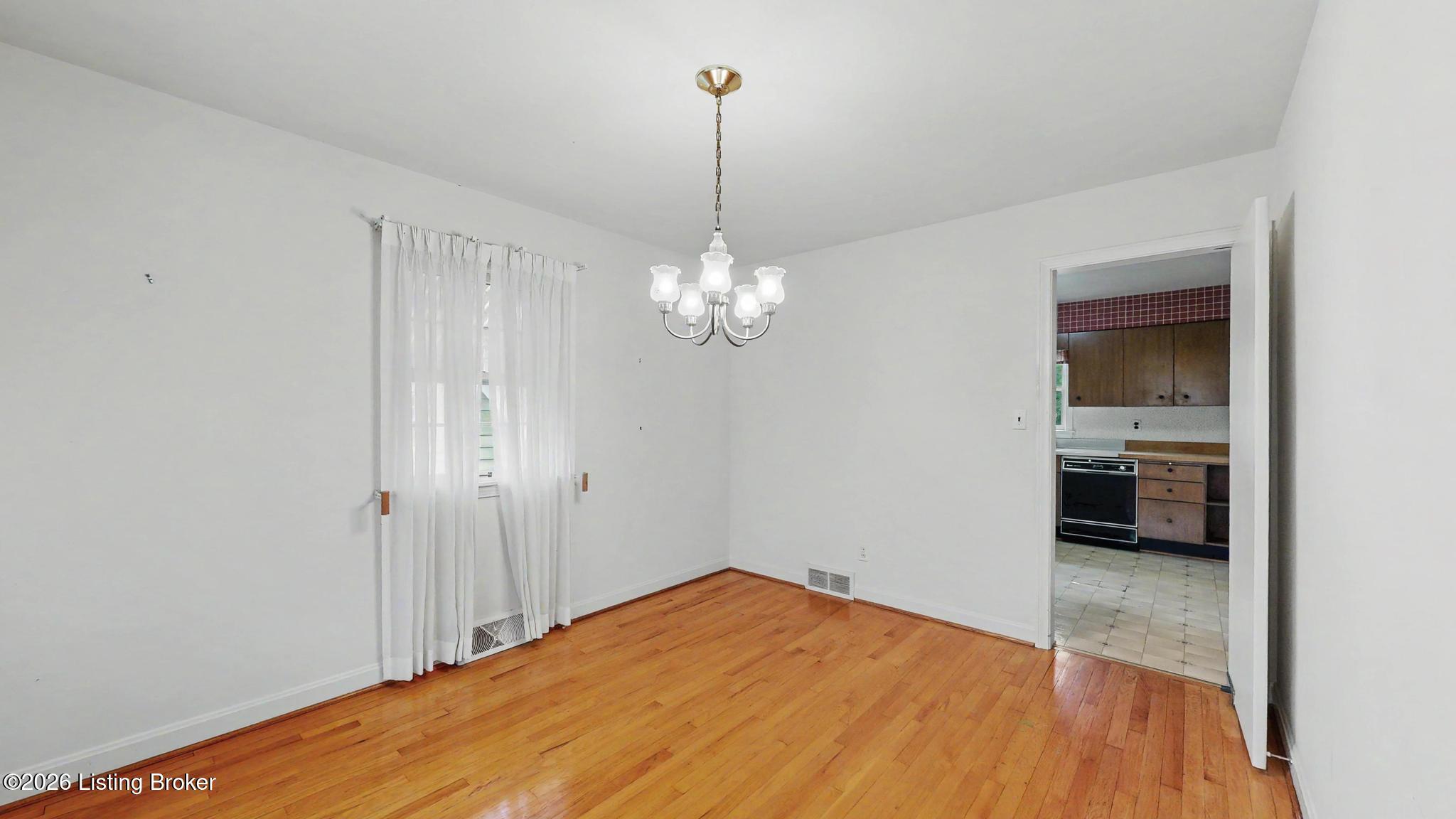 2504 Boulevard Napoleon