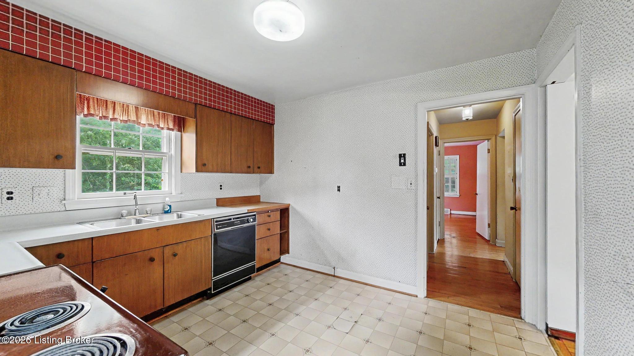 2504 Boulevard Napoleon