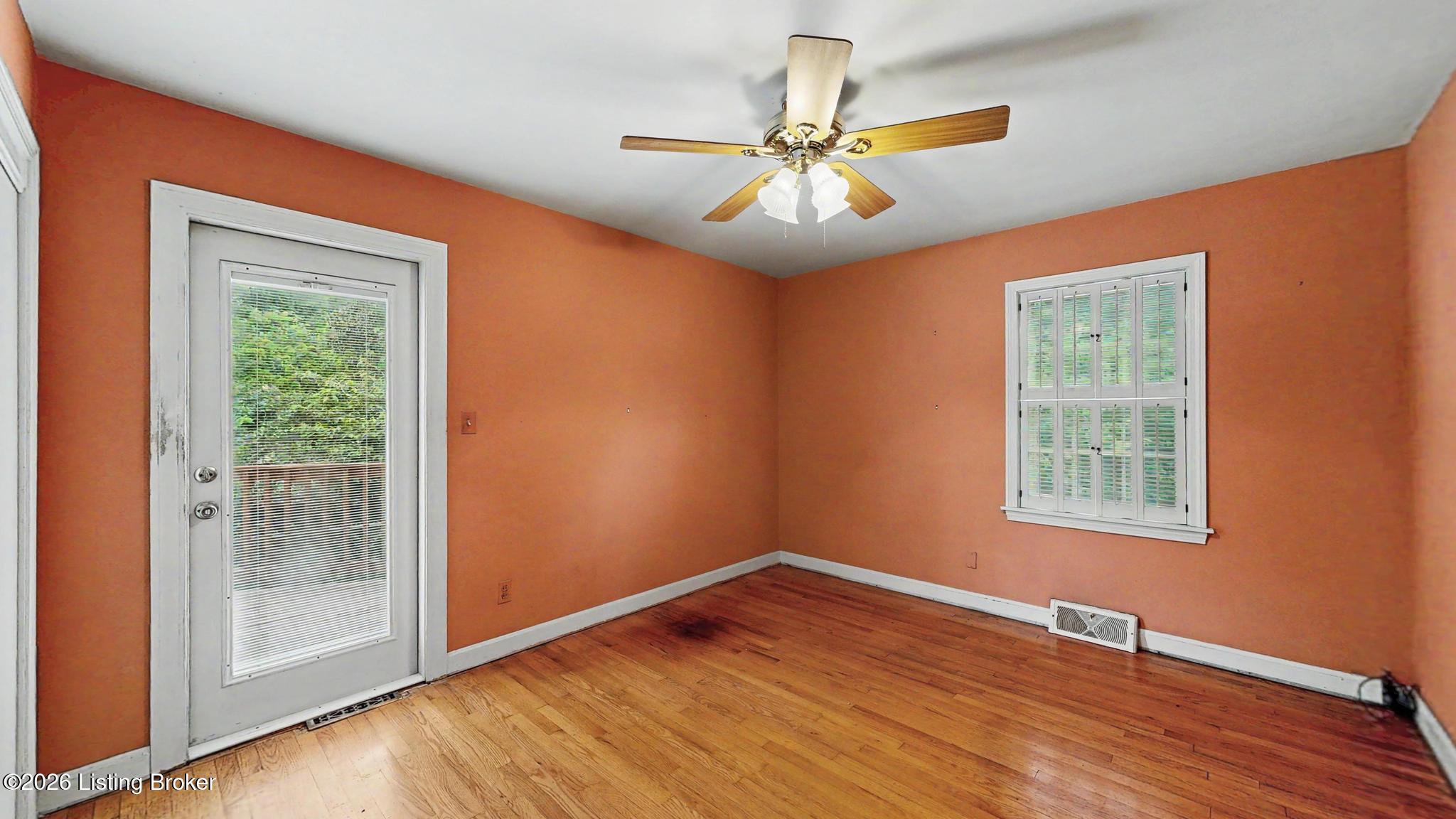 2504 Boulevard Napoleon