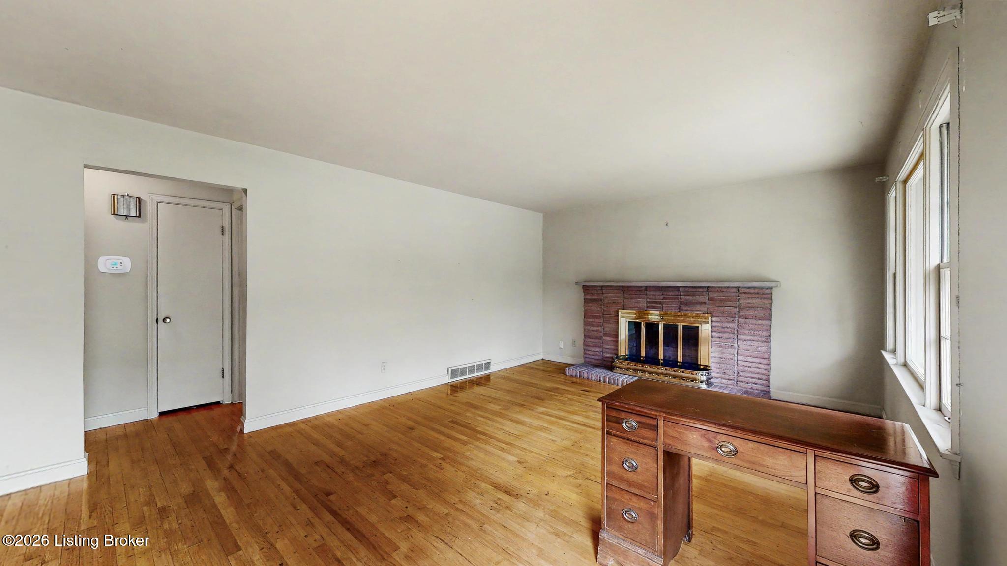 2504 Boulevard Napoleon