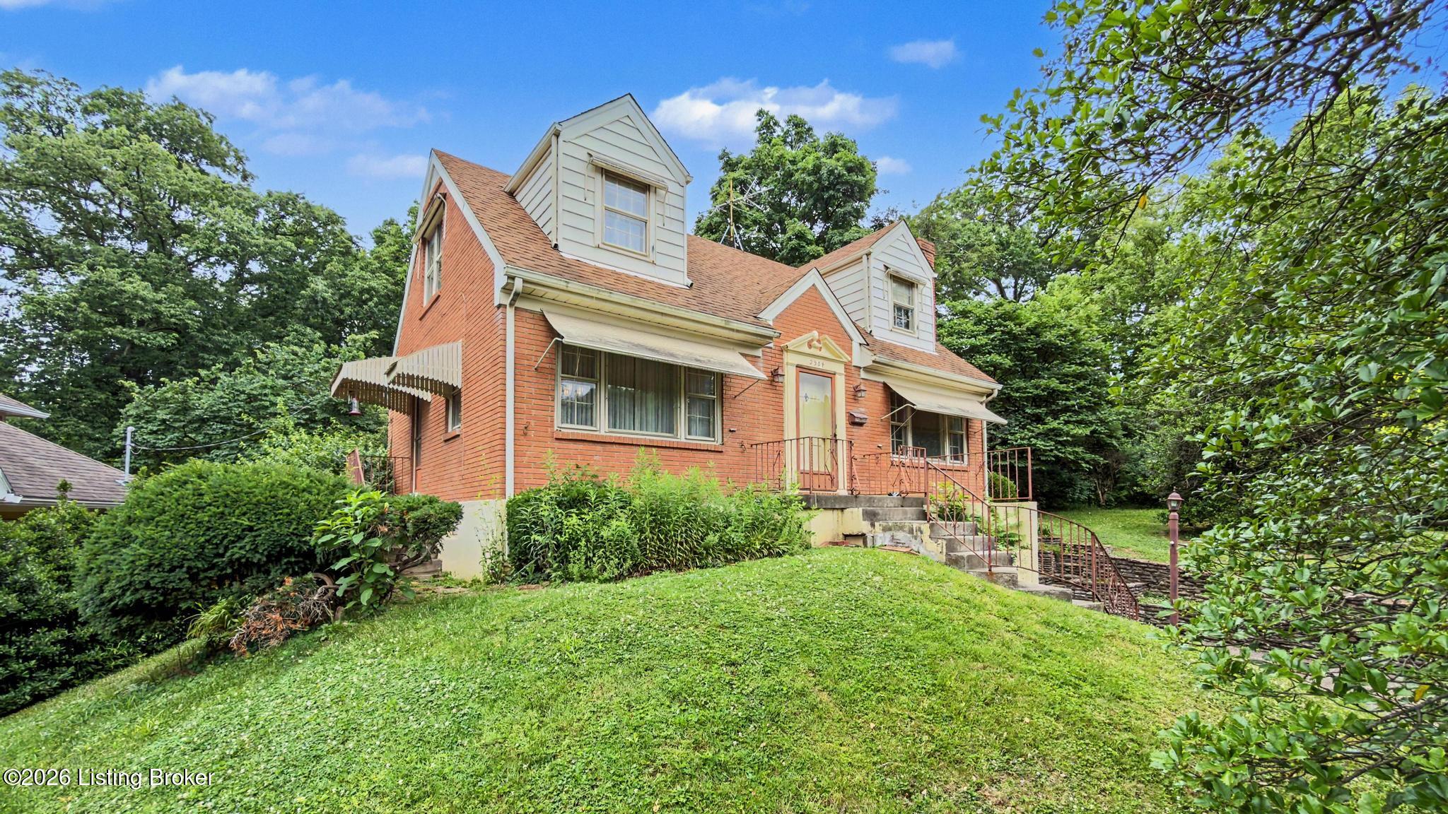 2504 Boulevard Napoleon