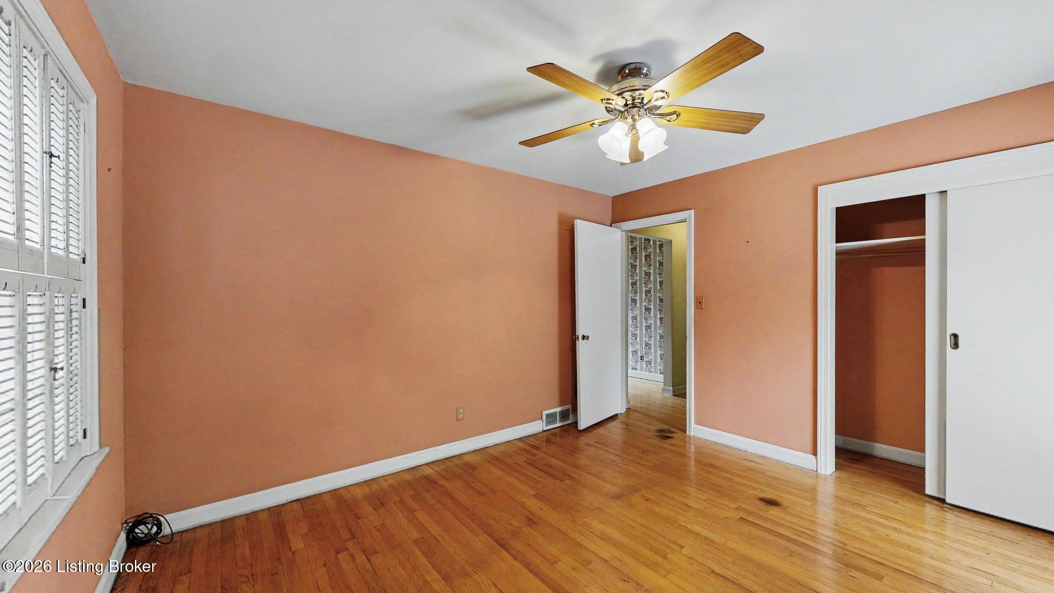 2504 Boulevard Napoleon