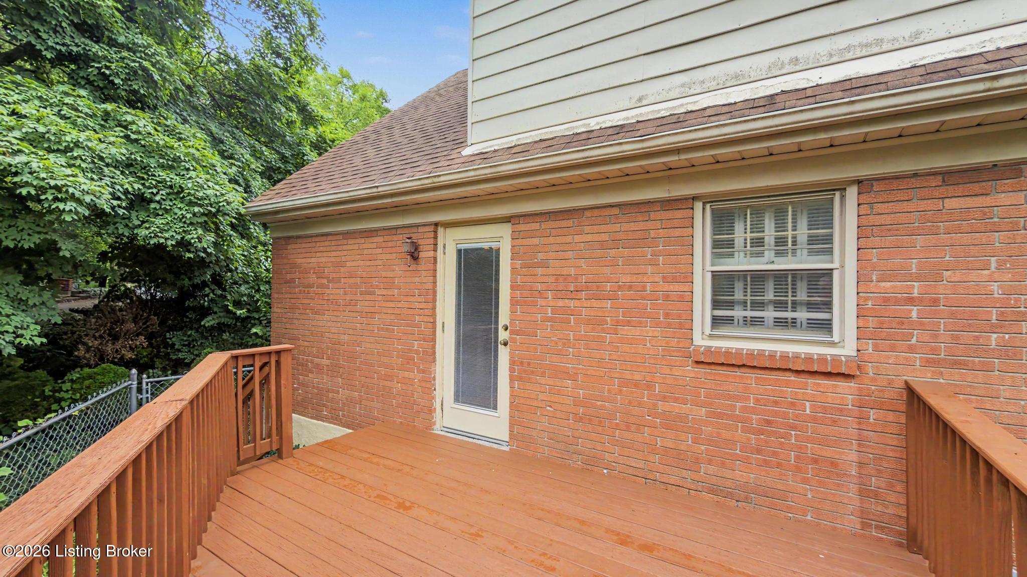 2504 Boulevard Napoleon