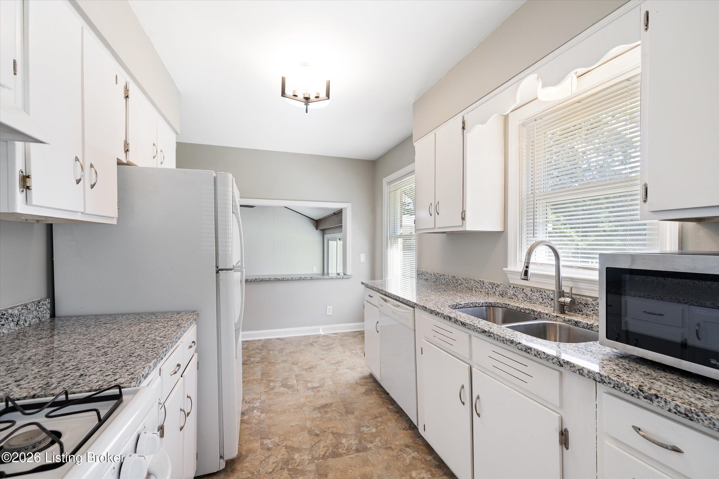 3209 Norma Ln