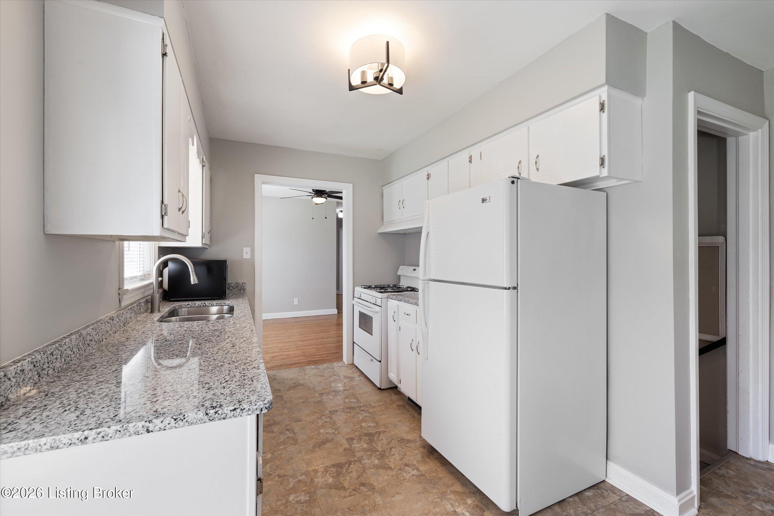 3209 Norma Ln