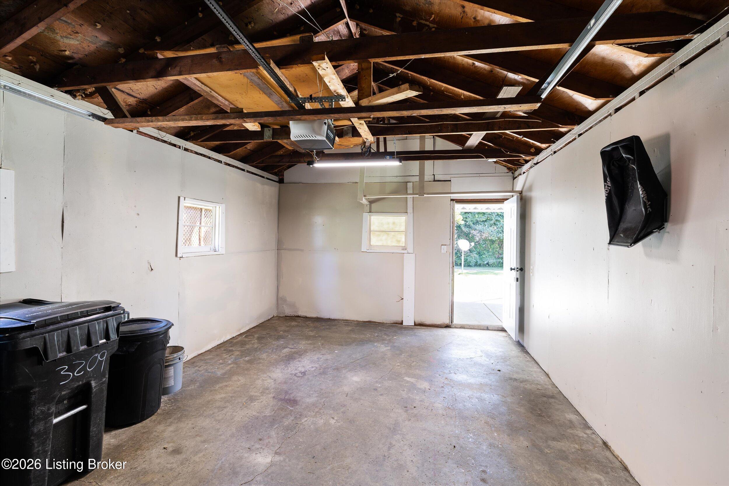 3209 Norma Ln