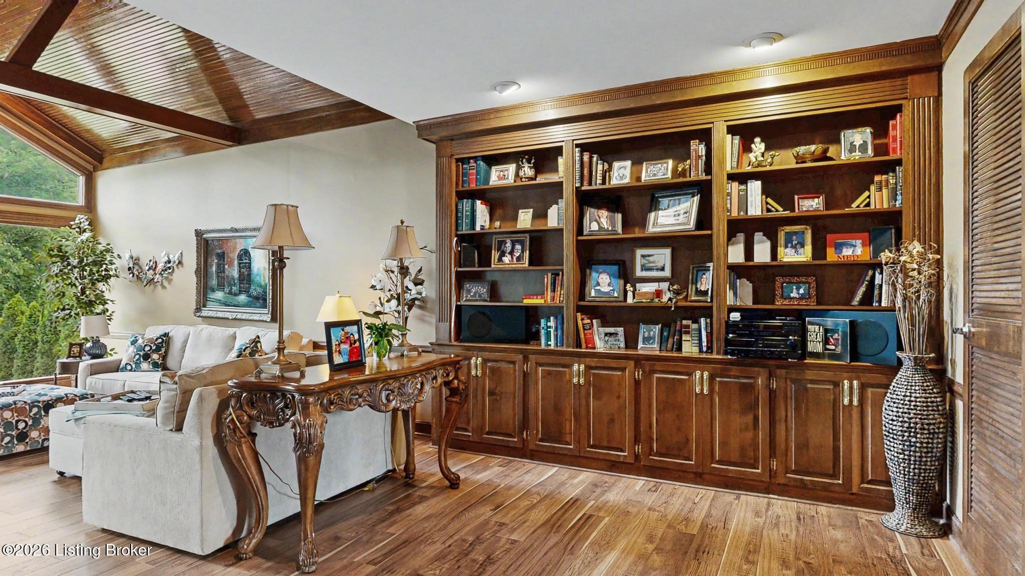 1105 Colonel Anderson Pkwy
