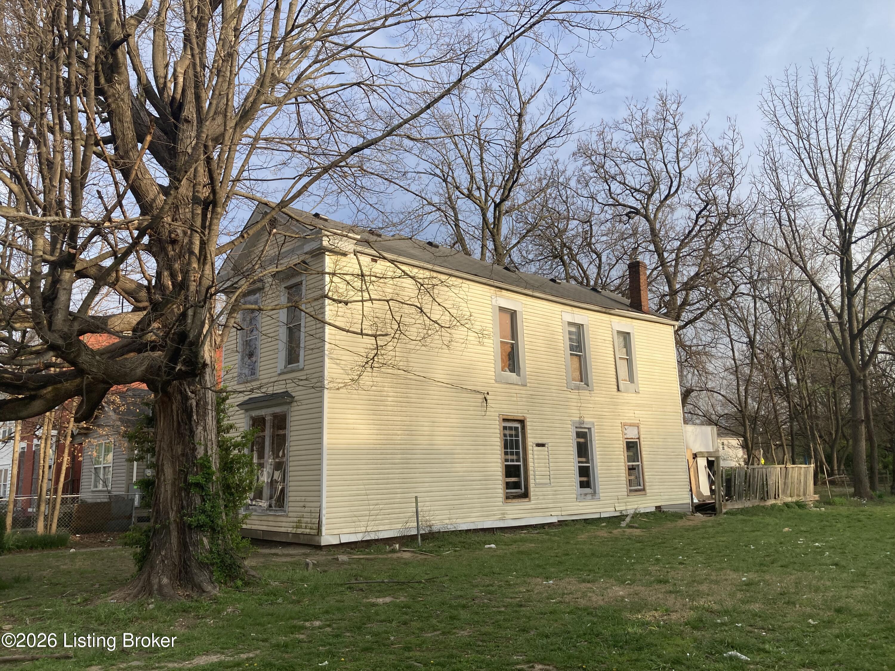 2506 W Jefferson St