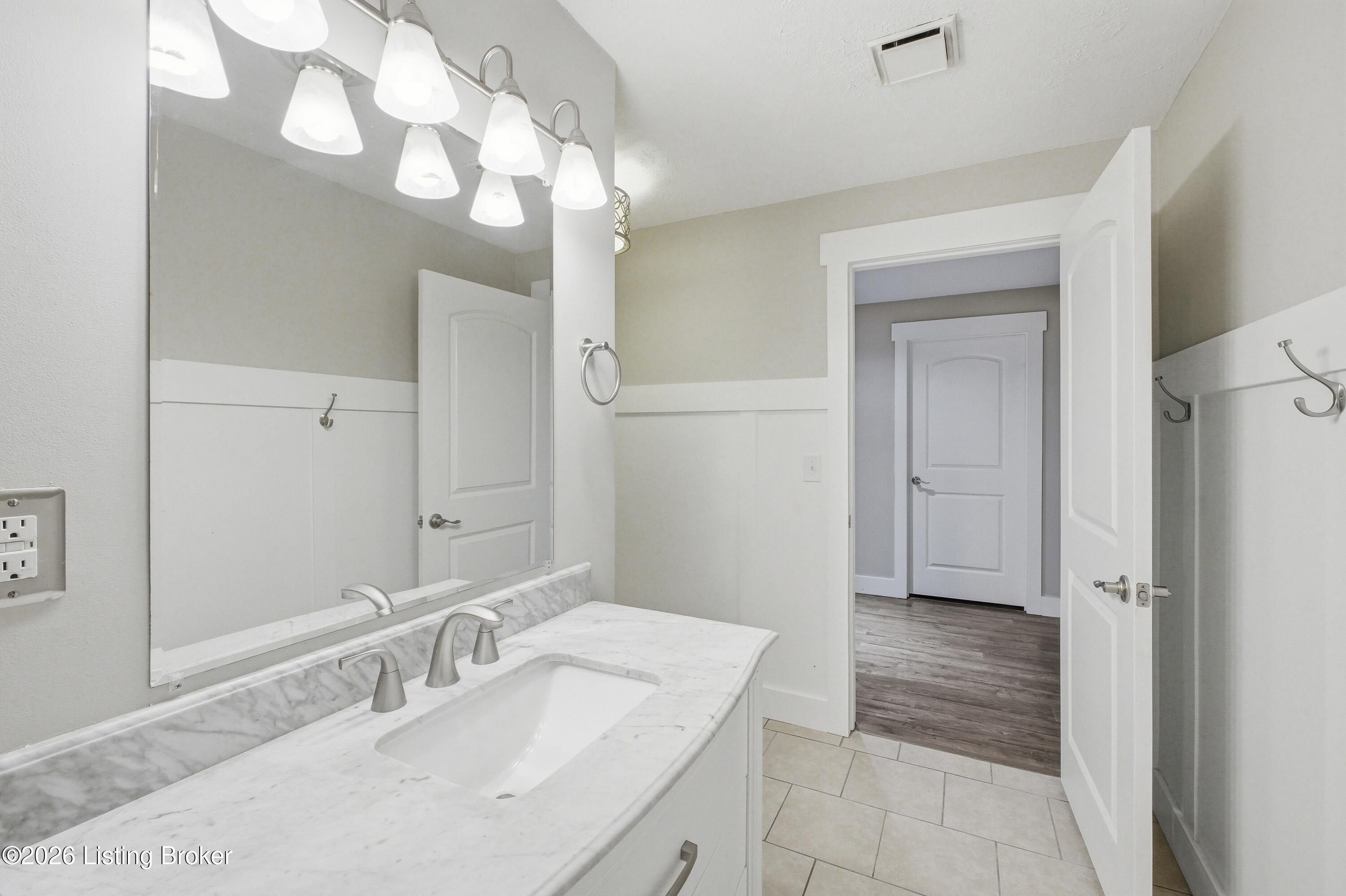 125 Irish Ct