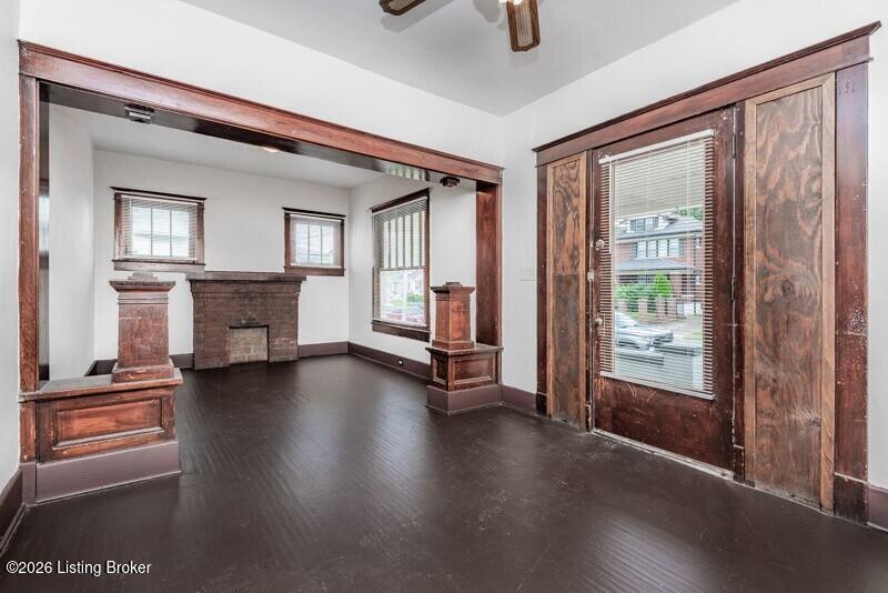122 S 42nd St
