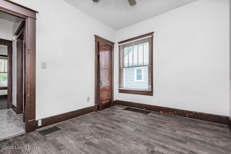 122 S 42nd St