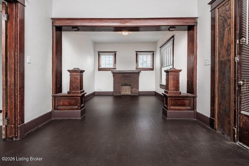 122 S 42nd St