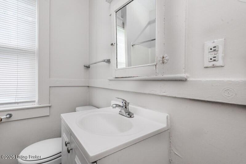 122 S 42nd St